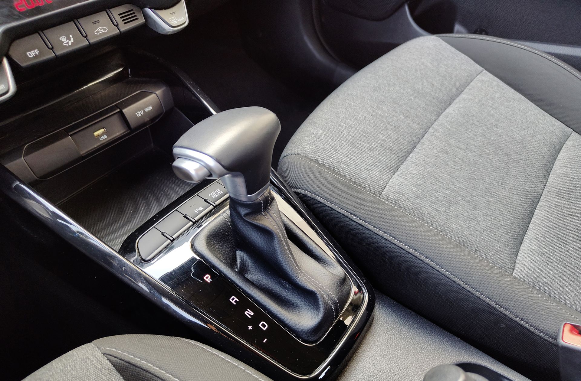 Kia Stonic 1.0 T-GDi Drive - foto 5