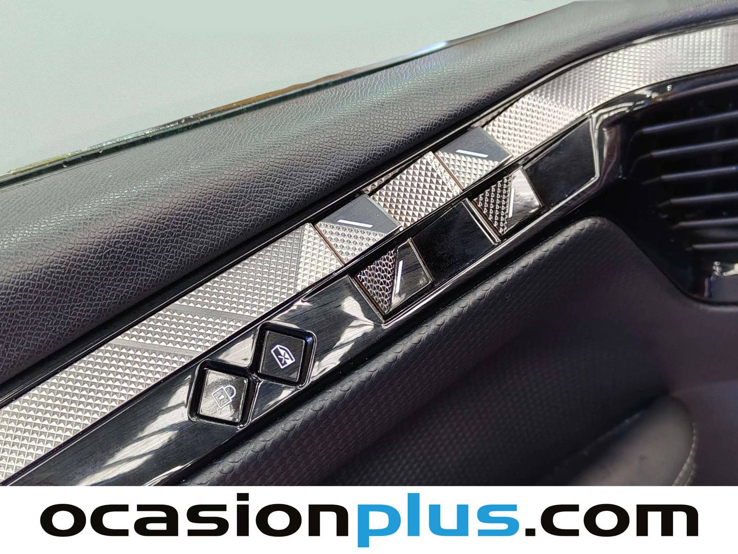 Foto DS DS4 DS DS4 BlueHDi 130 Trocadero Auto 96 kW (130 CV)