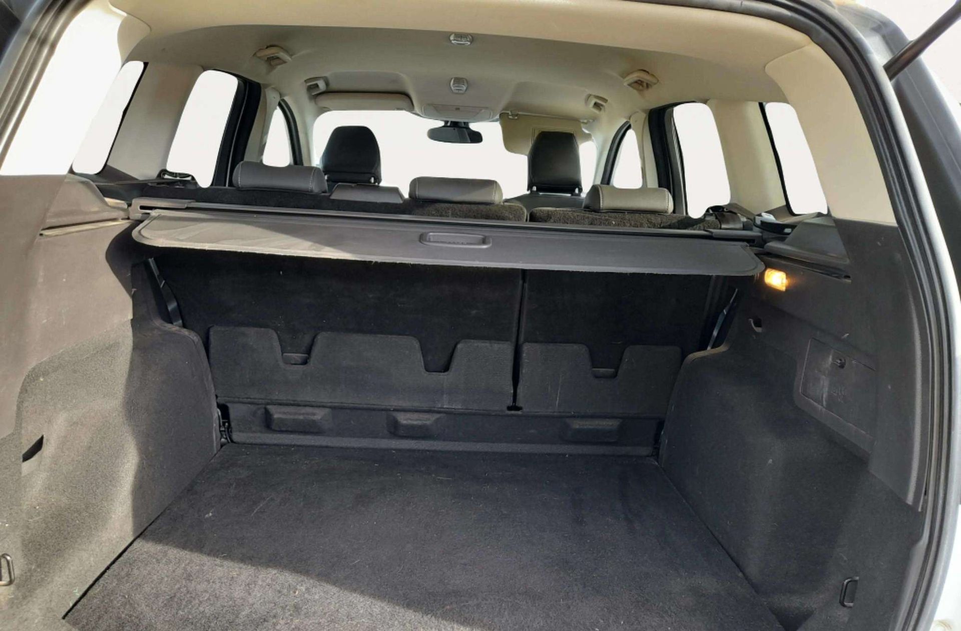 Ford Kuga 2.0 TDCi Titanium 4x4 - foto 14