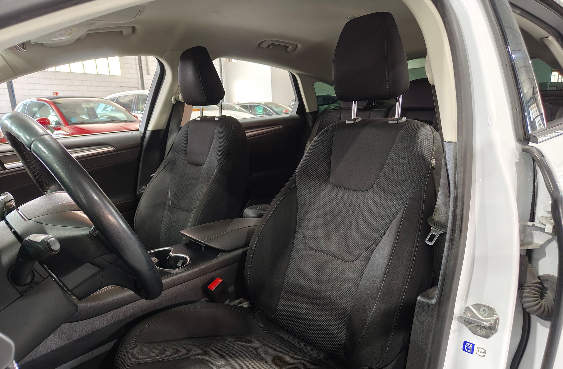 Ford Mondeo 1.5 EcoBoost Titanium - foto 9