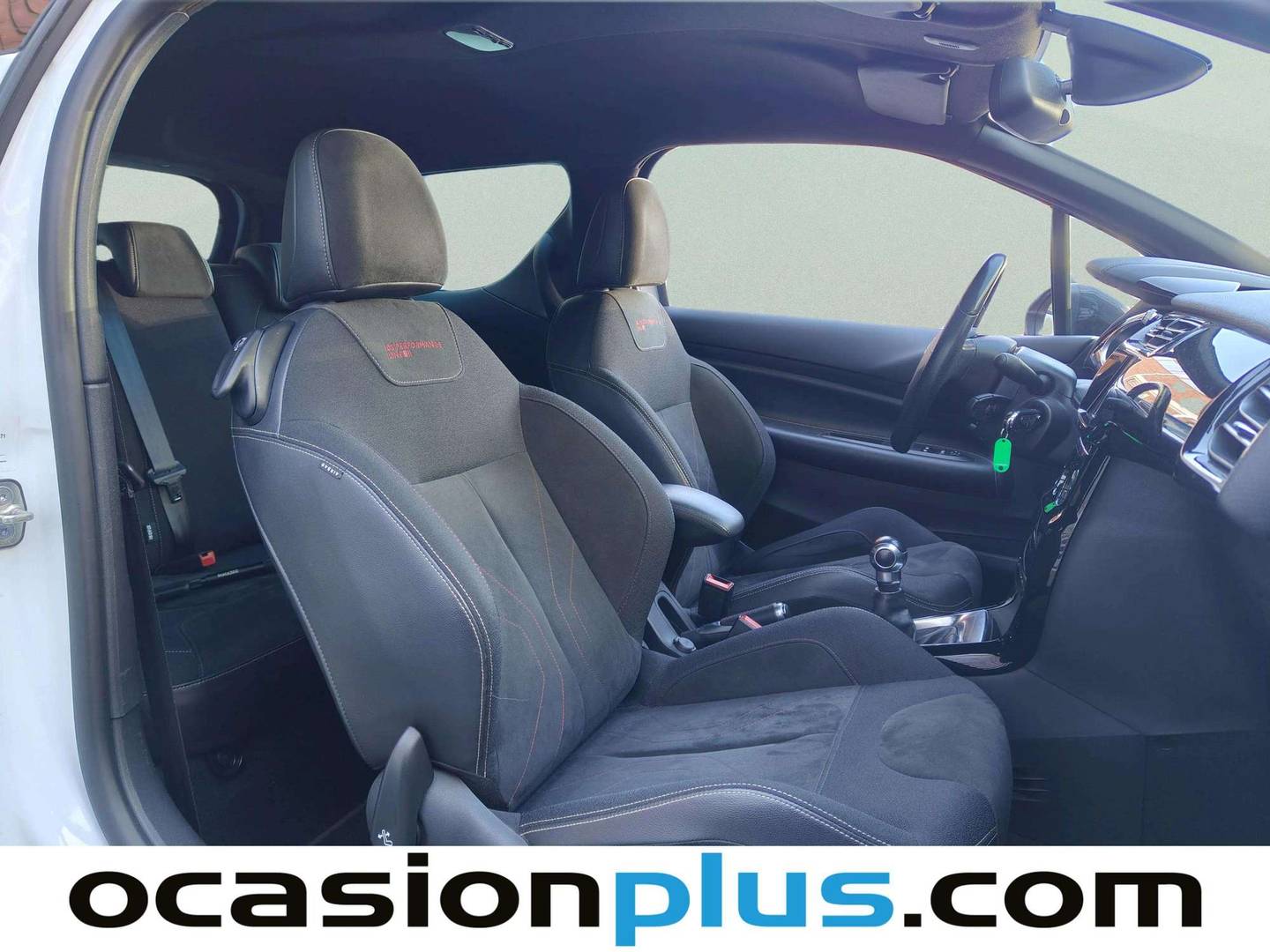 Foto DS DS 3 DS DS3 1.6 BlueHDi S&S Performance Line (99 CV)