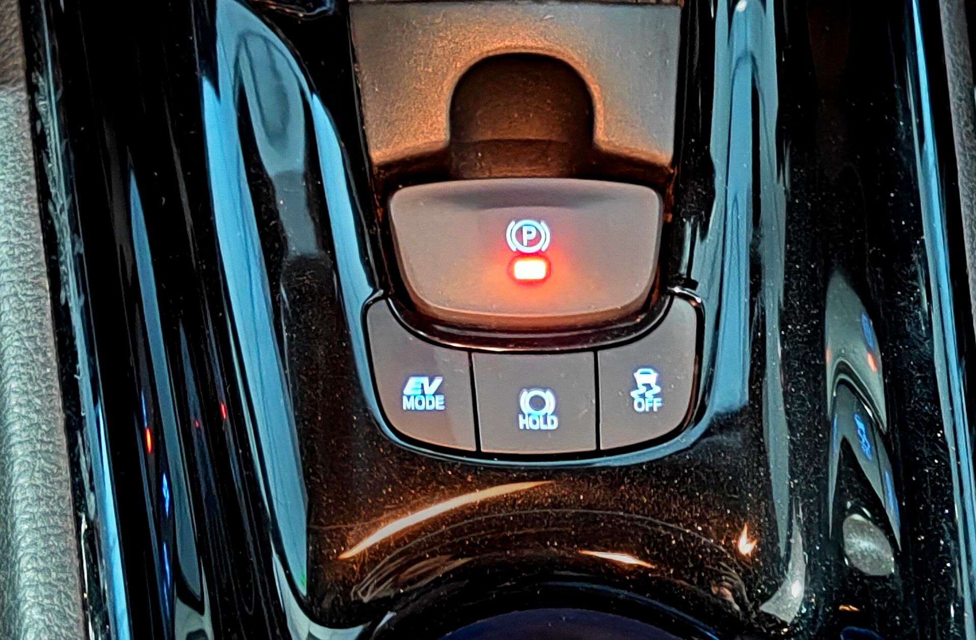 Toyota C-HR 1.8 125H Advance - foto 27