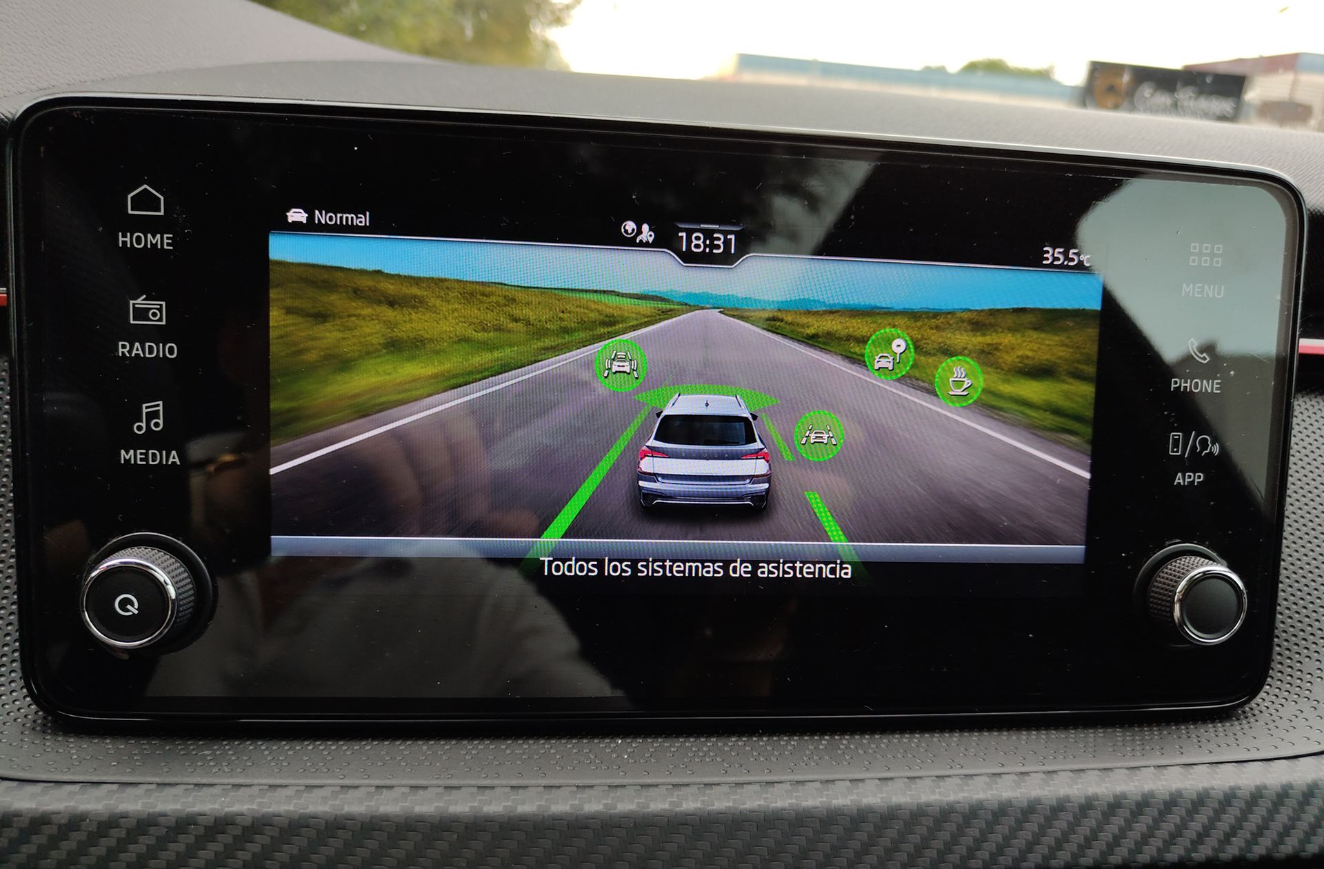 Škoda Kamiq 1.5 TSI Montecarlo DSG - foto 11