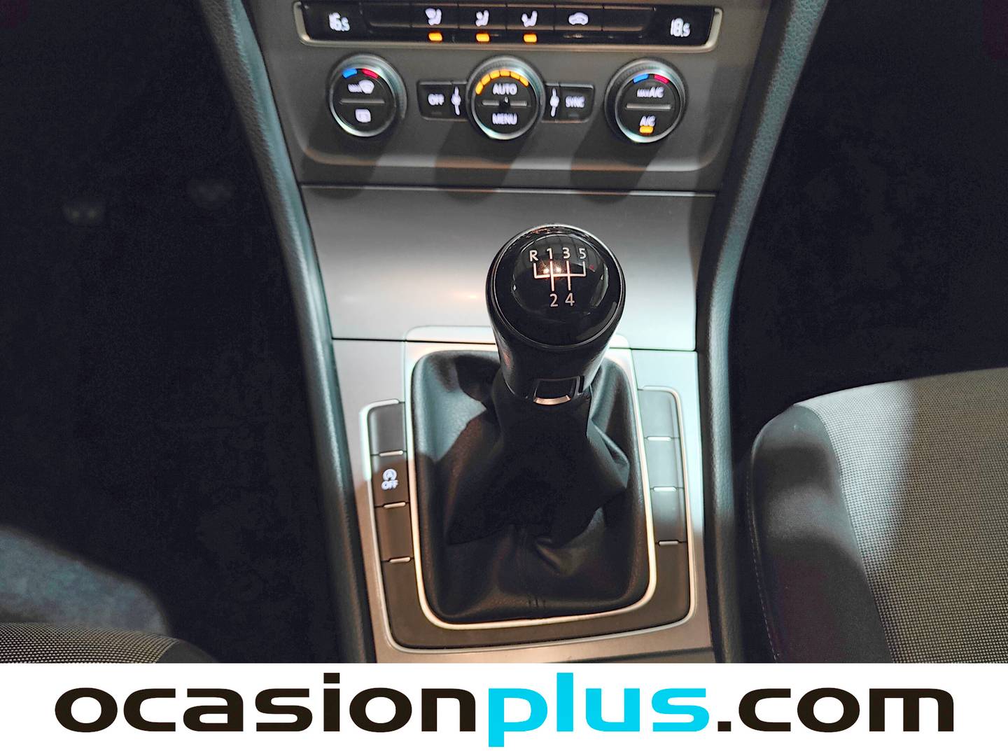 Foto Volkswagen Golf Volkswagen Golf Business 1.6 TDI CR BMT (110 CV)