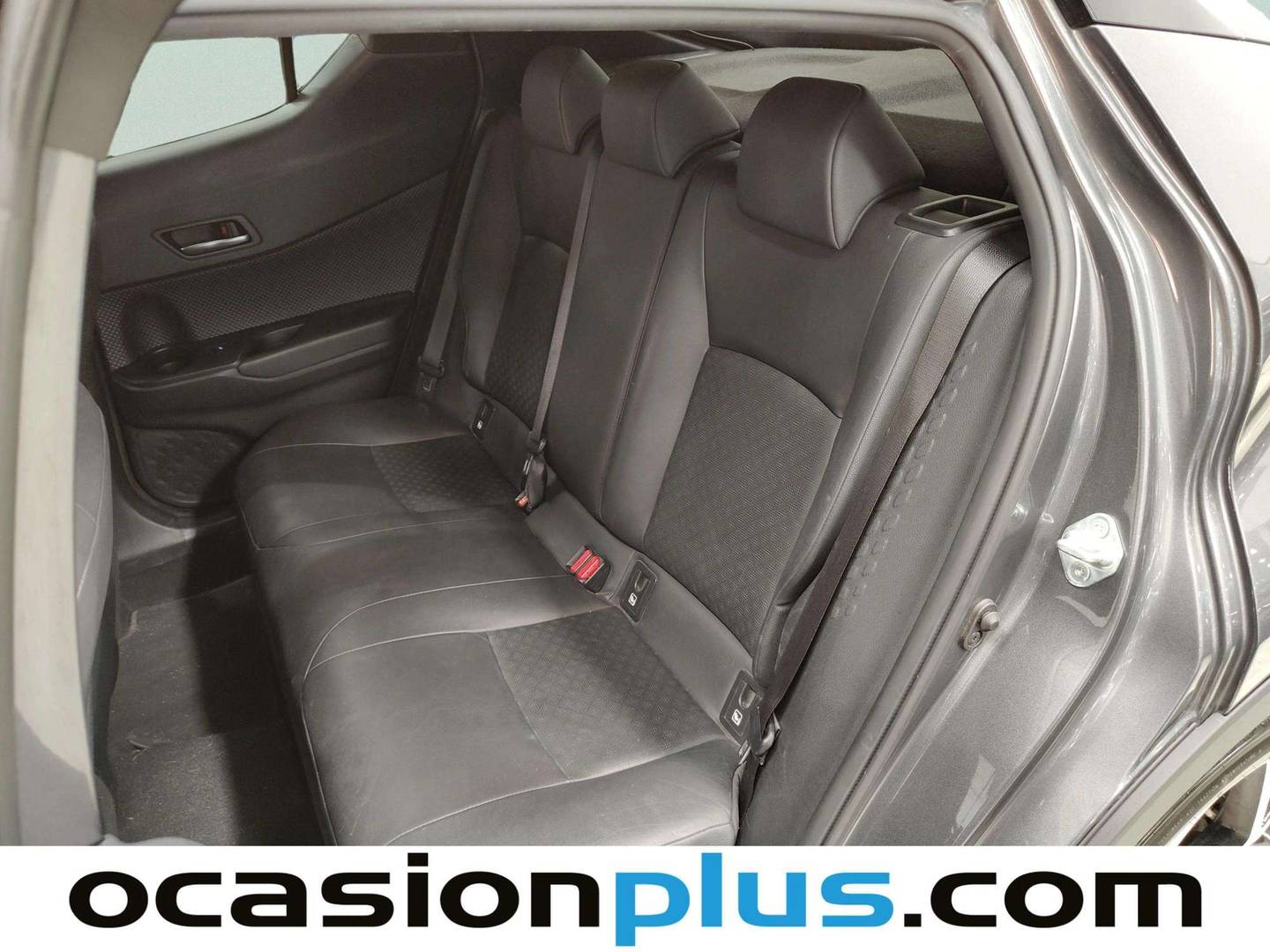 Foto asientos traseros Toyota C-HR Toyota C-HR 1.8 125H Dynamic Plus (122 CV)