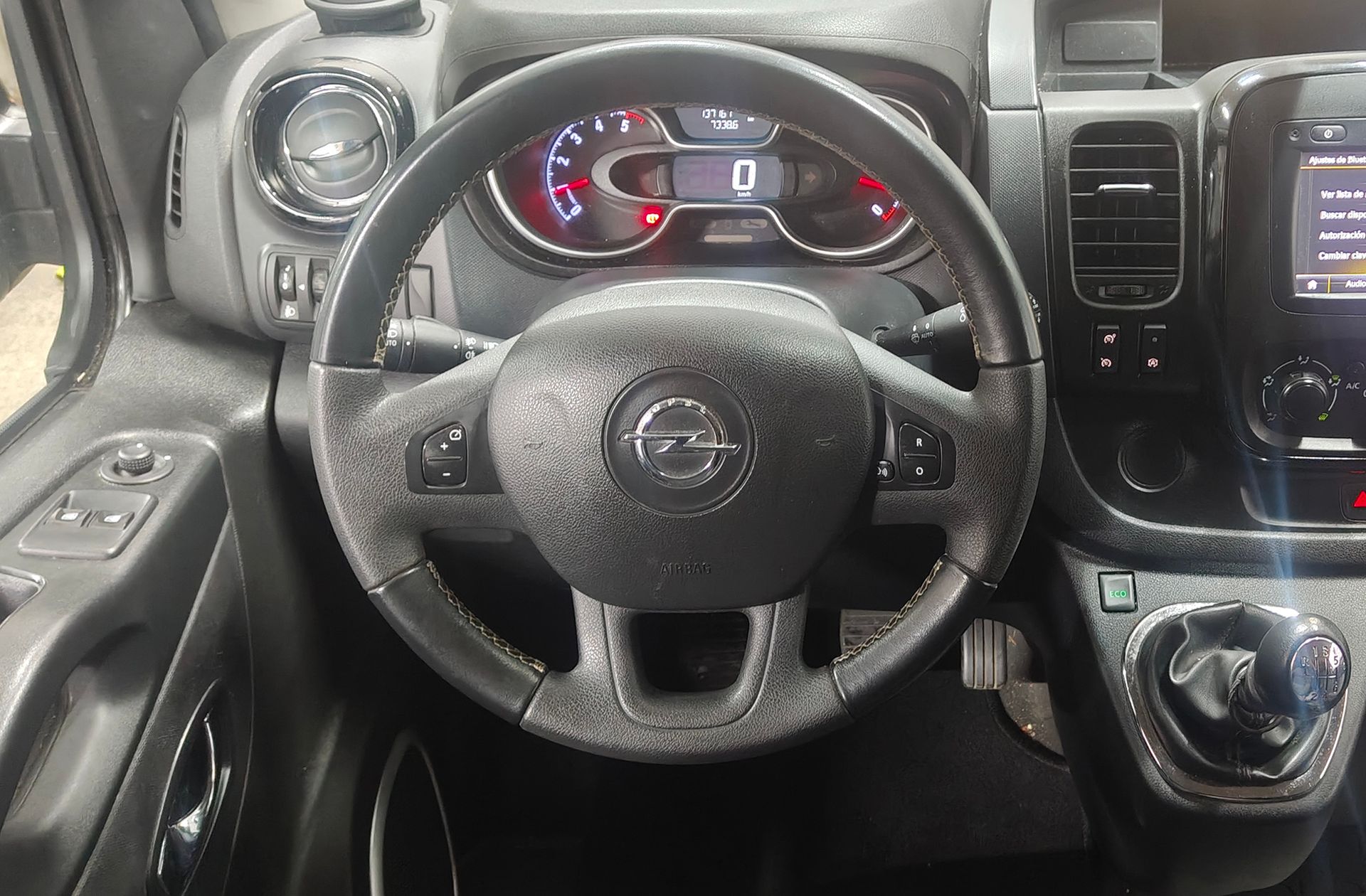 Opel Vivaro Combi 1.6 CDTI L2 2.9t Plus-6 - foto 28