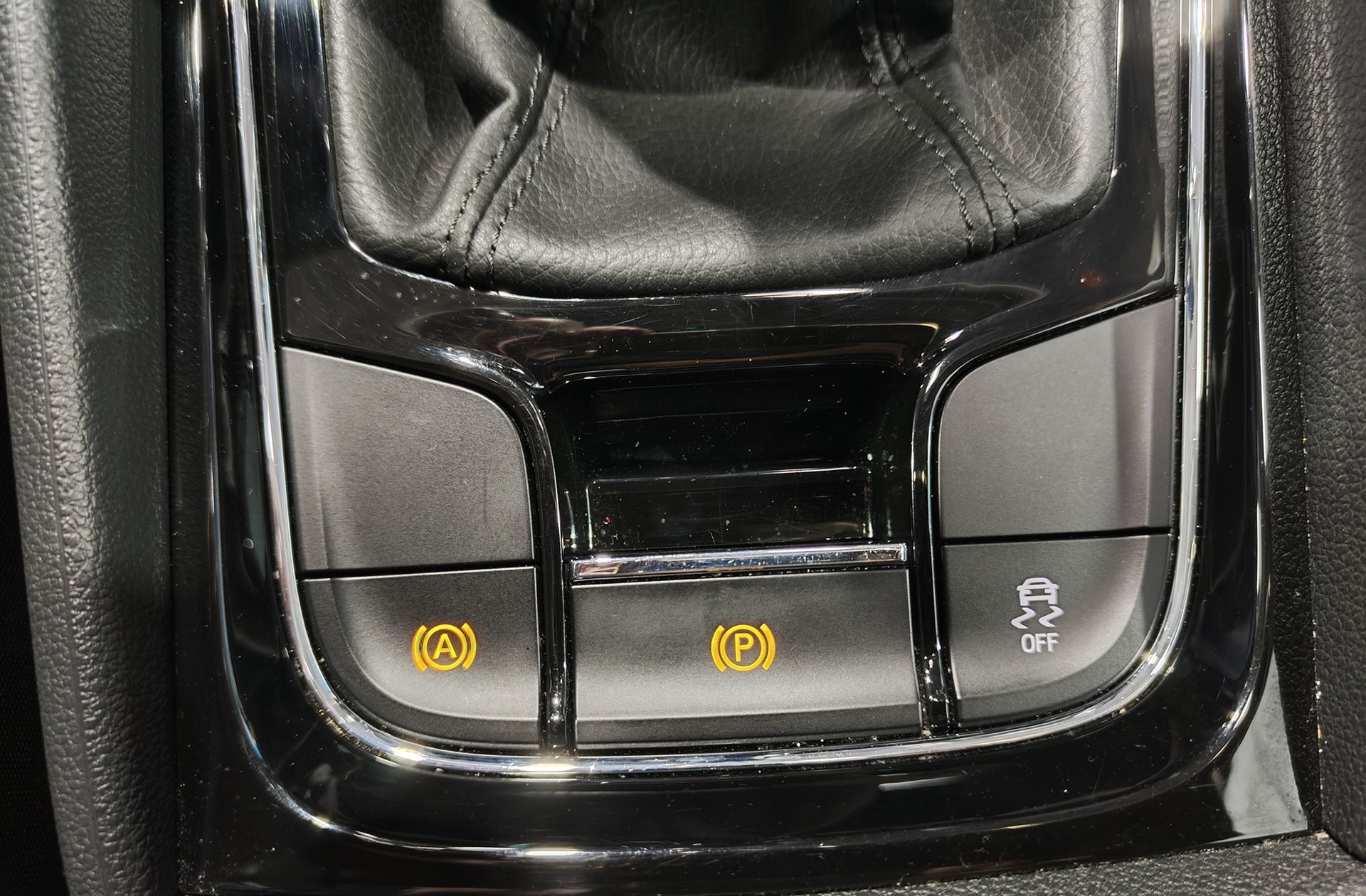 Škoda Karoq 2.0 TDI Ambition - foto 28