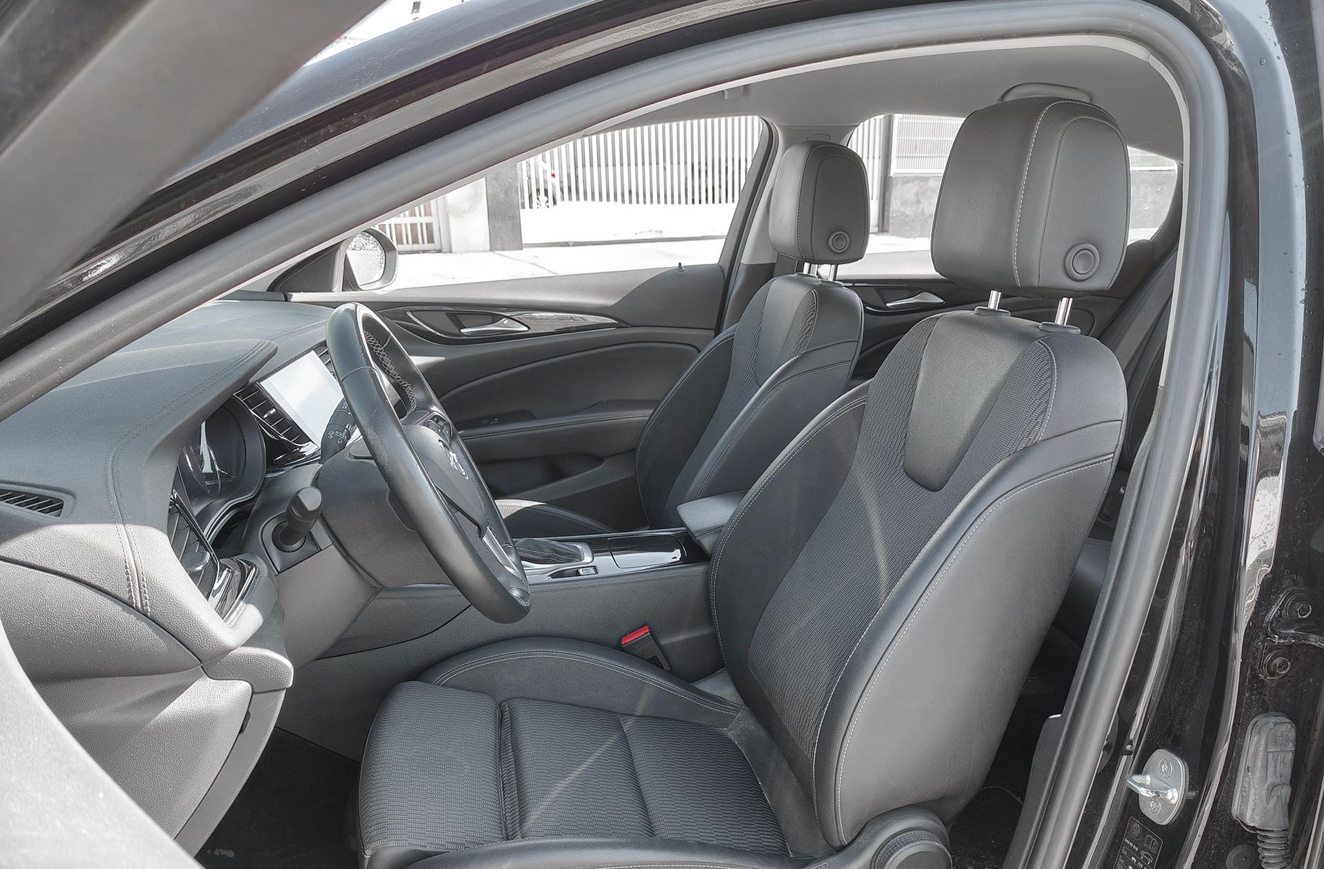 Opel Insignia GS 1.5 Turbo XFT Innovation - foto 11