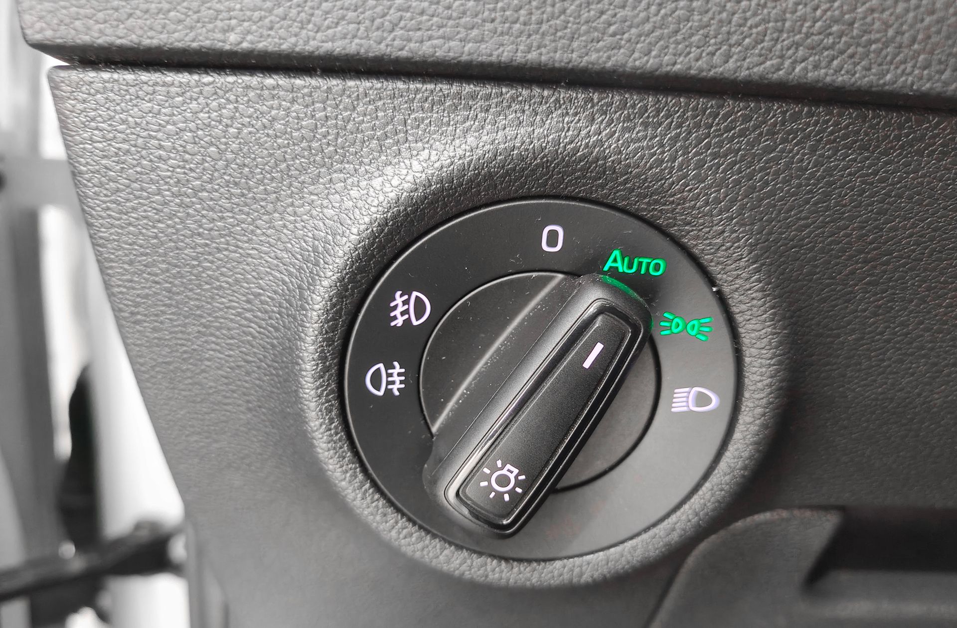 Škoda Karoq 2.0 TDI Sportline - foto 27