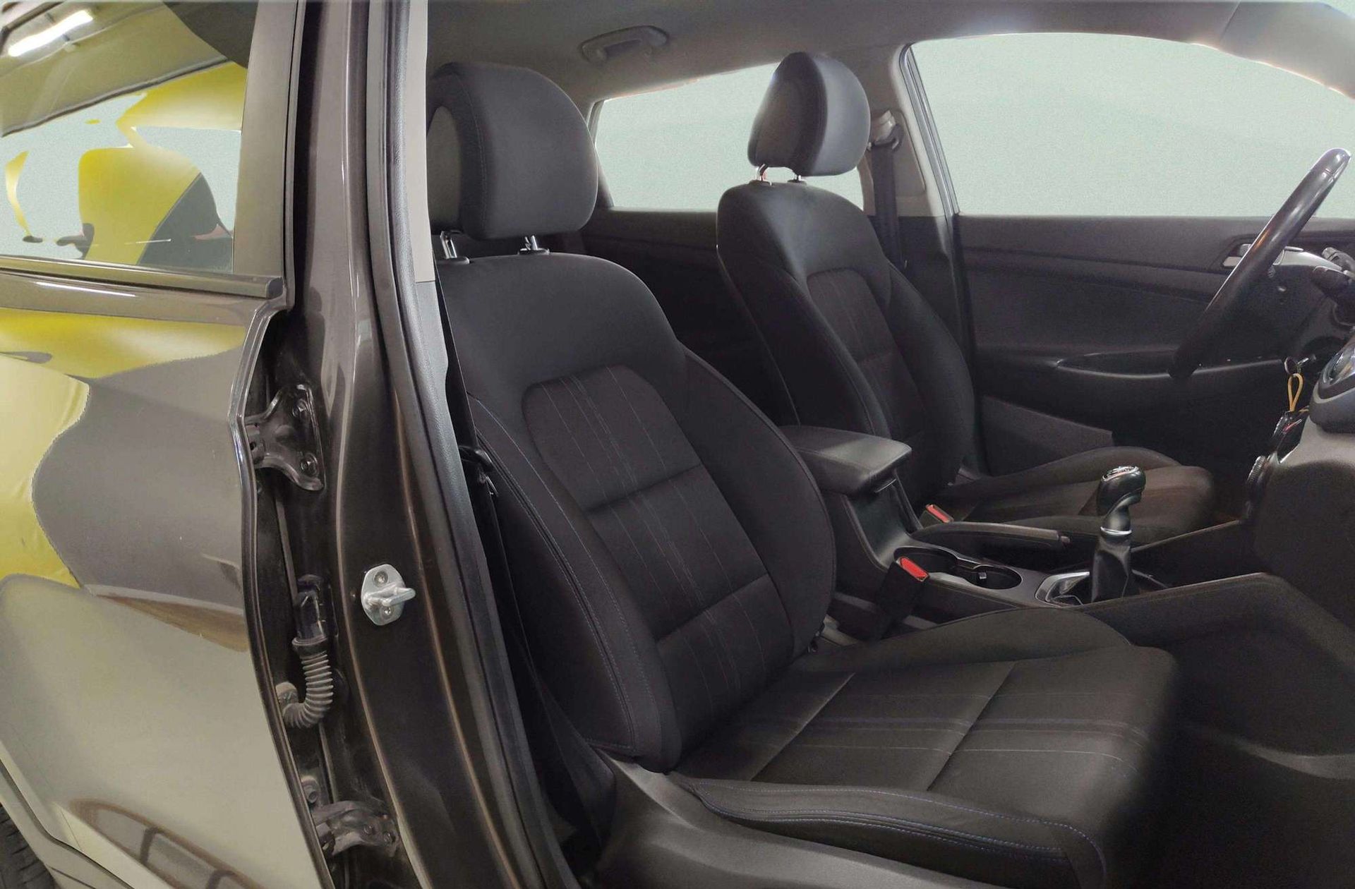 Hyundai Tucson 1.6 GDI BlueDrive Essence 4x2 - foto 17