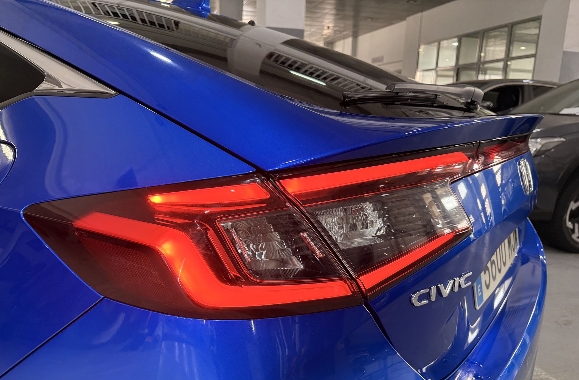 Honda Civic 2.0 i-MMD Elegance CVT - foto 17