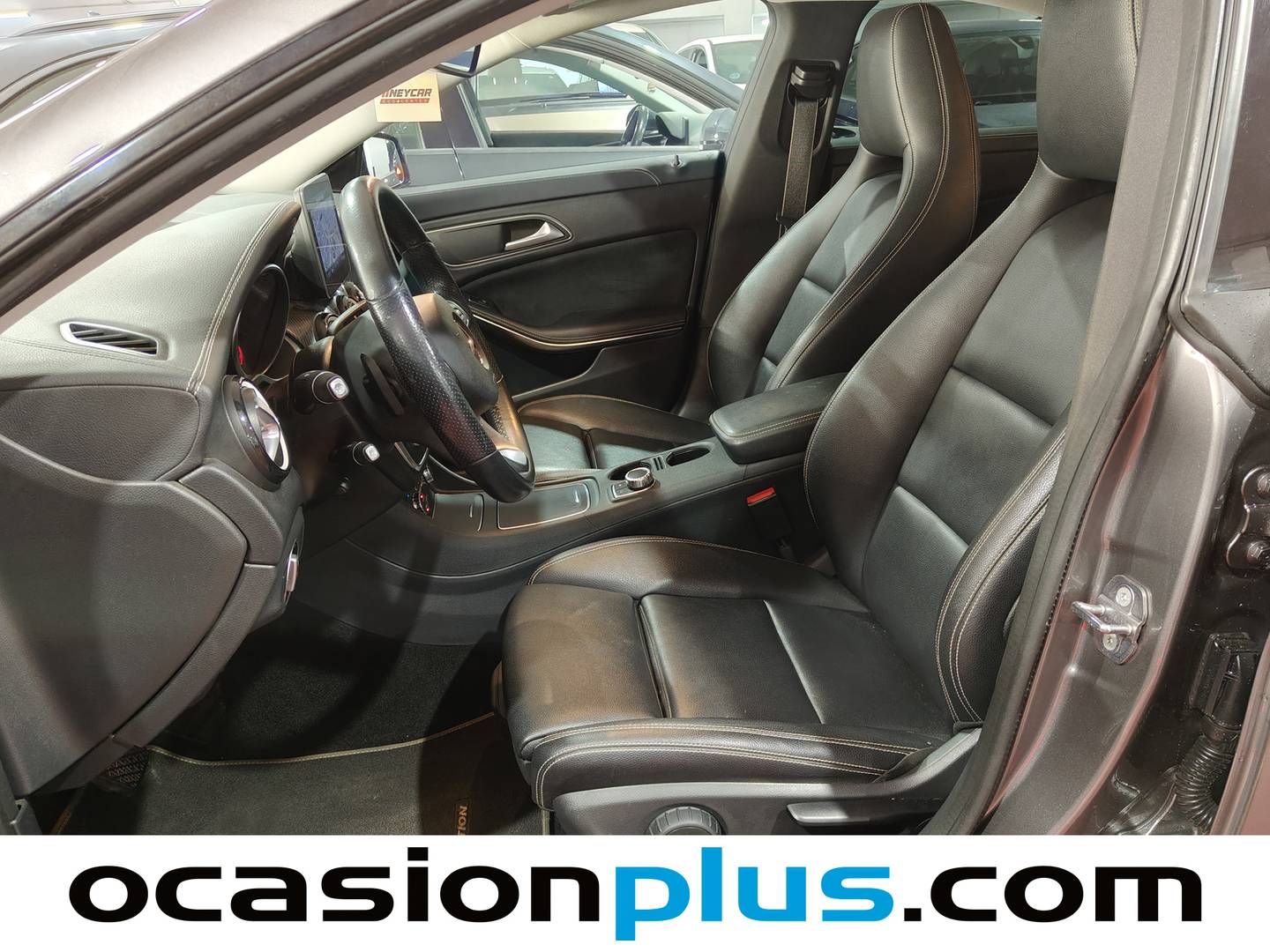 Foto asientos delanteros Mercedes CLA Mercedes CLA 200 d (136 CV)