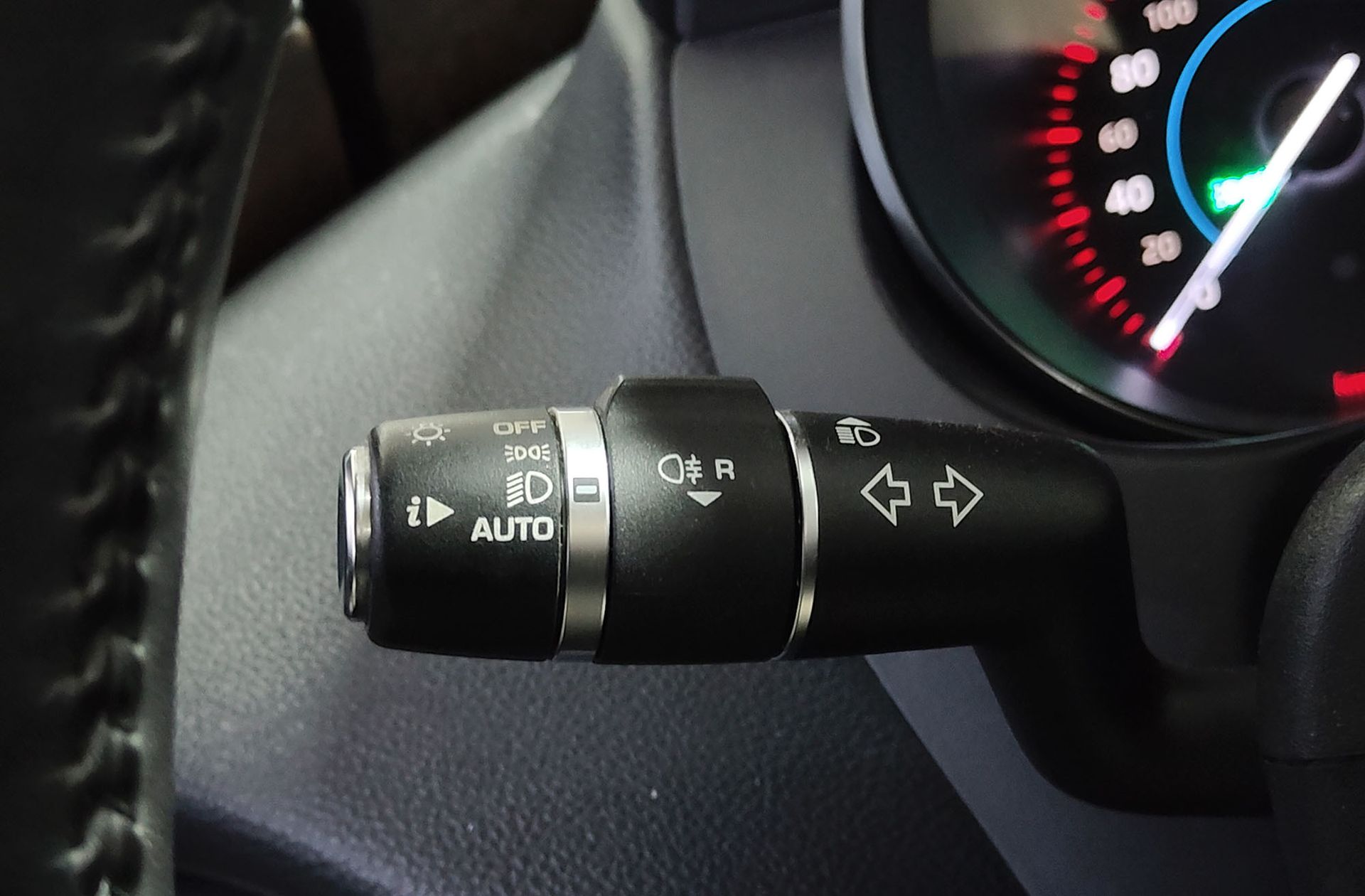 Jaguar XE 2.0 Diesel Pure RWD - foto 20