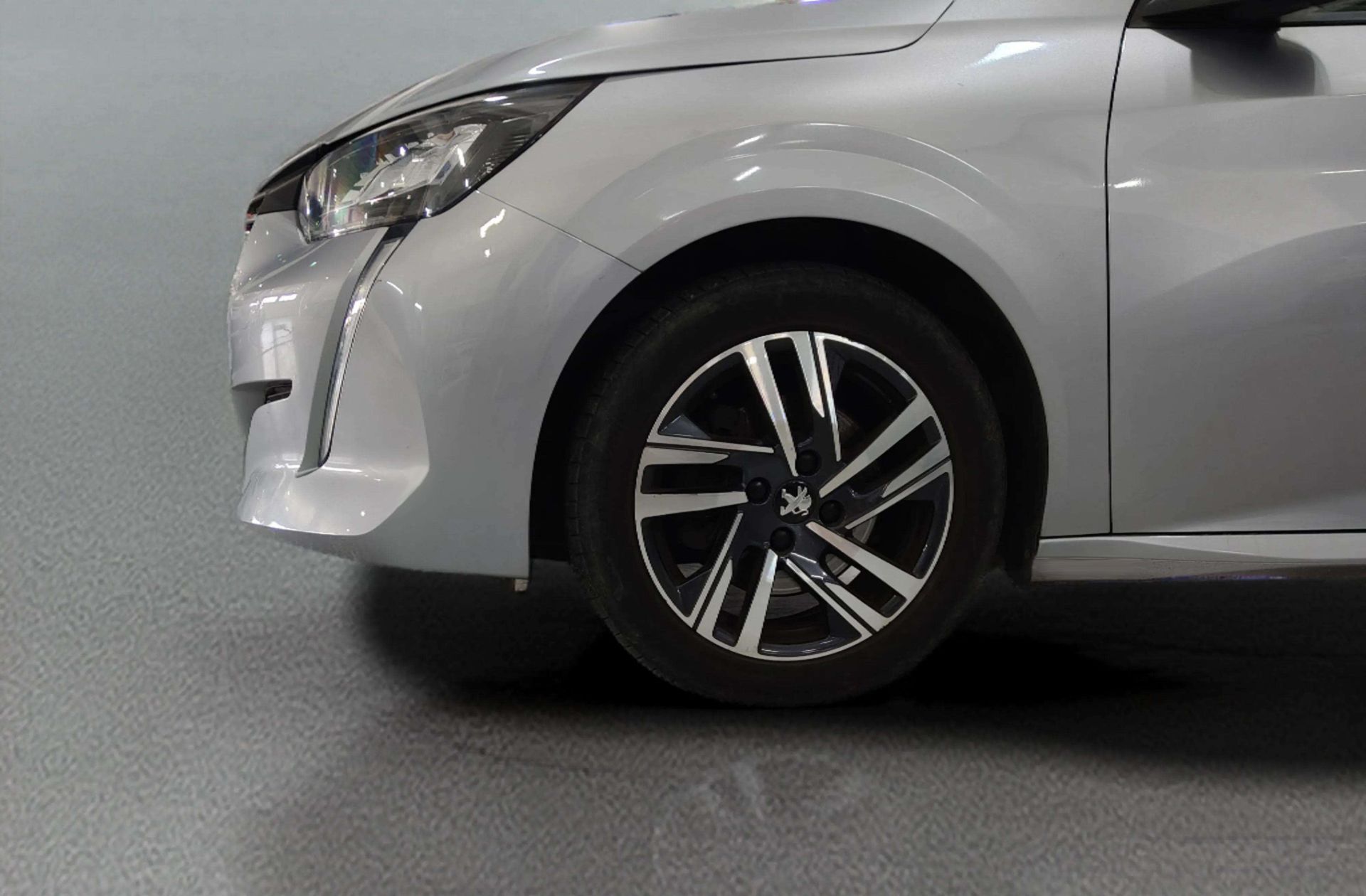 Peugeot 208 PureTech 100 Allure - foto 34