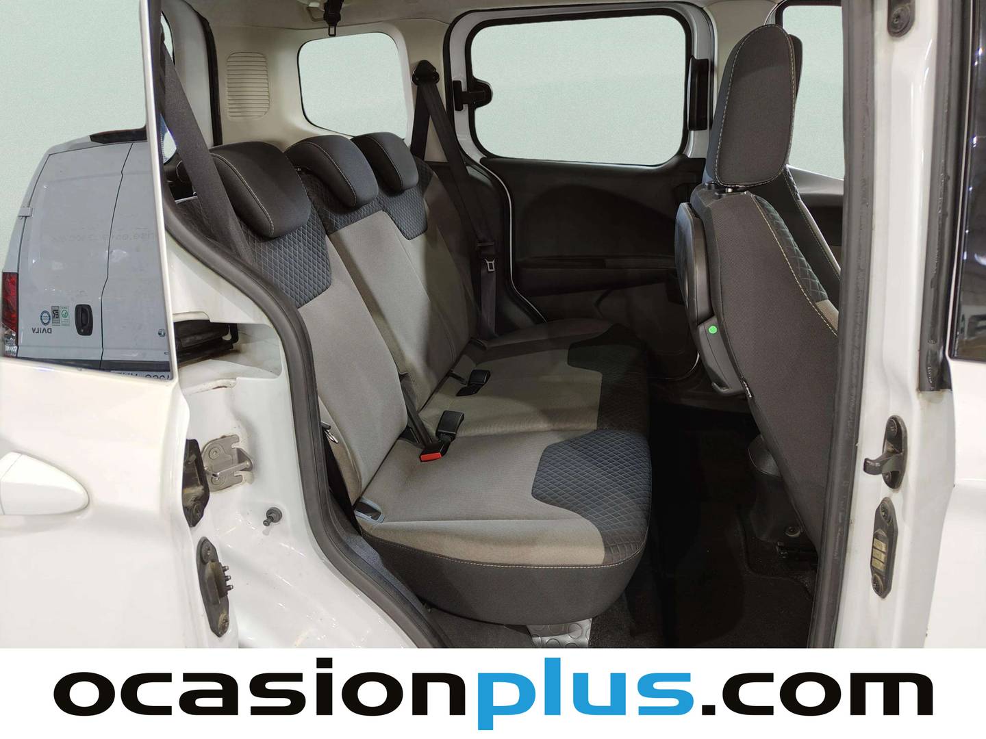 Foto Ford Tourneo Courier Ford Tourneo Courier 1.0 EcoBoost Trend (100 CV) siete plazas
