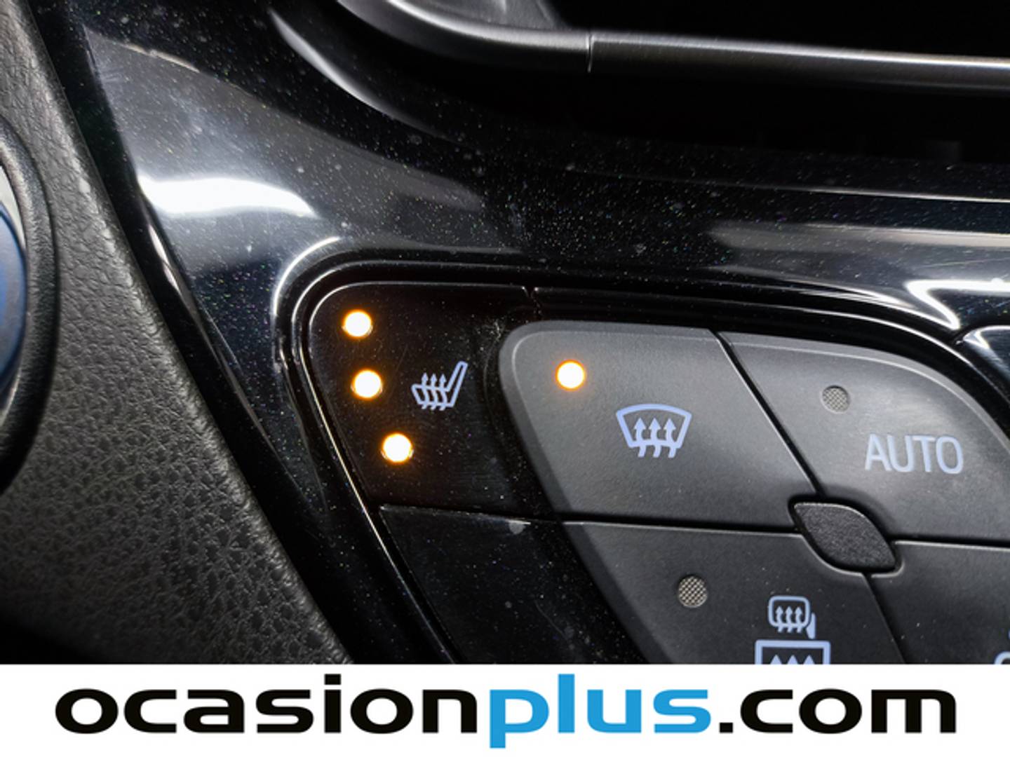 Extras y acabados del Toyota C-HR Toyota C-HR 1.8 125H Advance (122 CV)