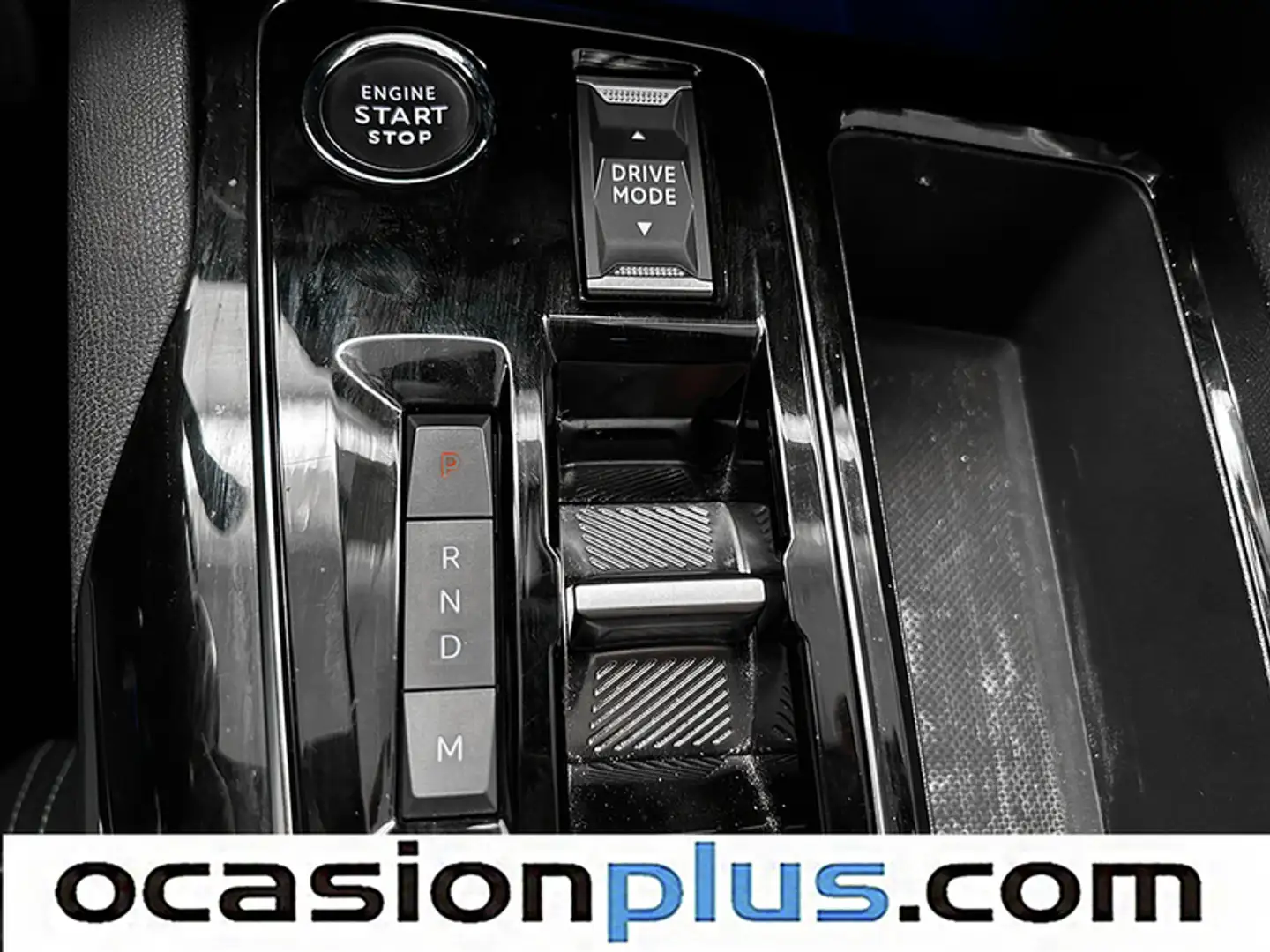 Foto Peugeot 3008 Peugeot 3008 PureTech 130 S&S Allure Pack EAT8  (130 CV)