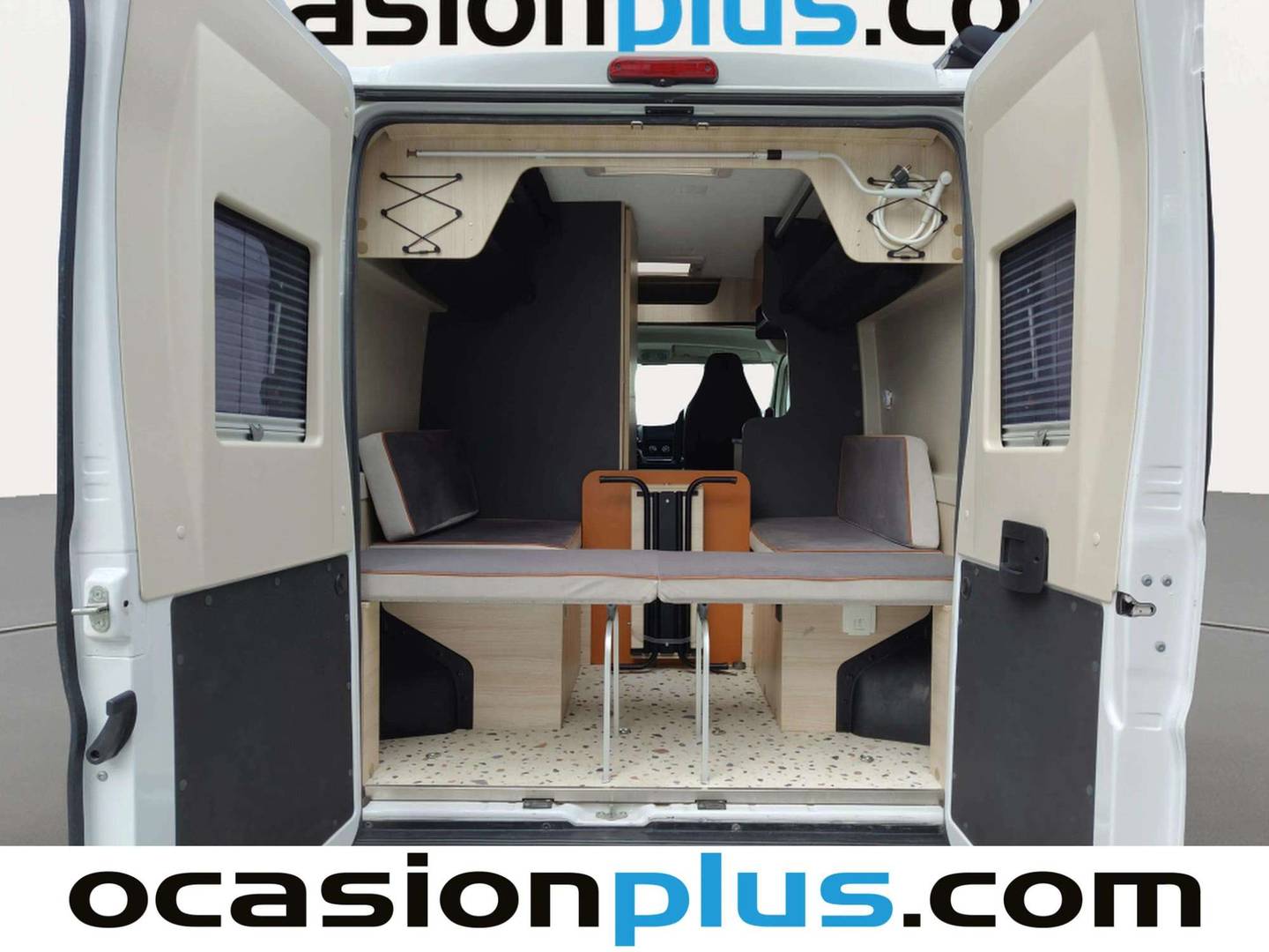 Foto asientos traseros Challenger Sunset Edition Challenger Sunset Edition 2.2 Diesel (140 CV) 2 Plazas