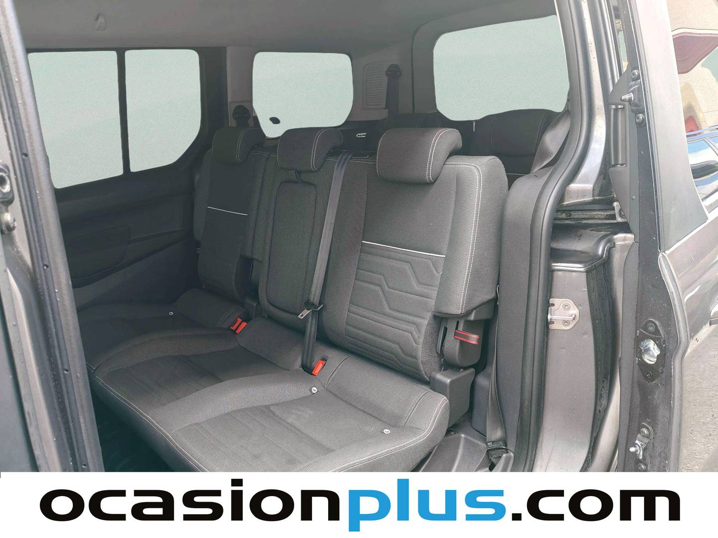 Foto asientos traseros Ford Grand Tourneo Connect Ford Grand Tourneo Connect 1.5 TDCi Titanium PowerShift (120 CV) 7 plazas