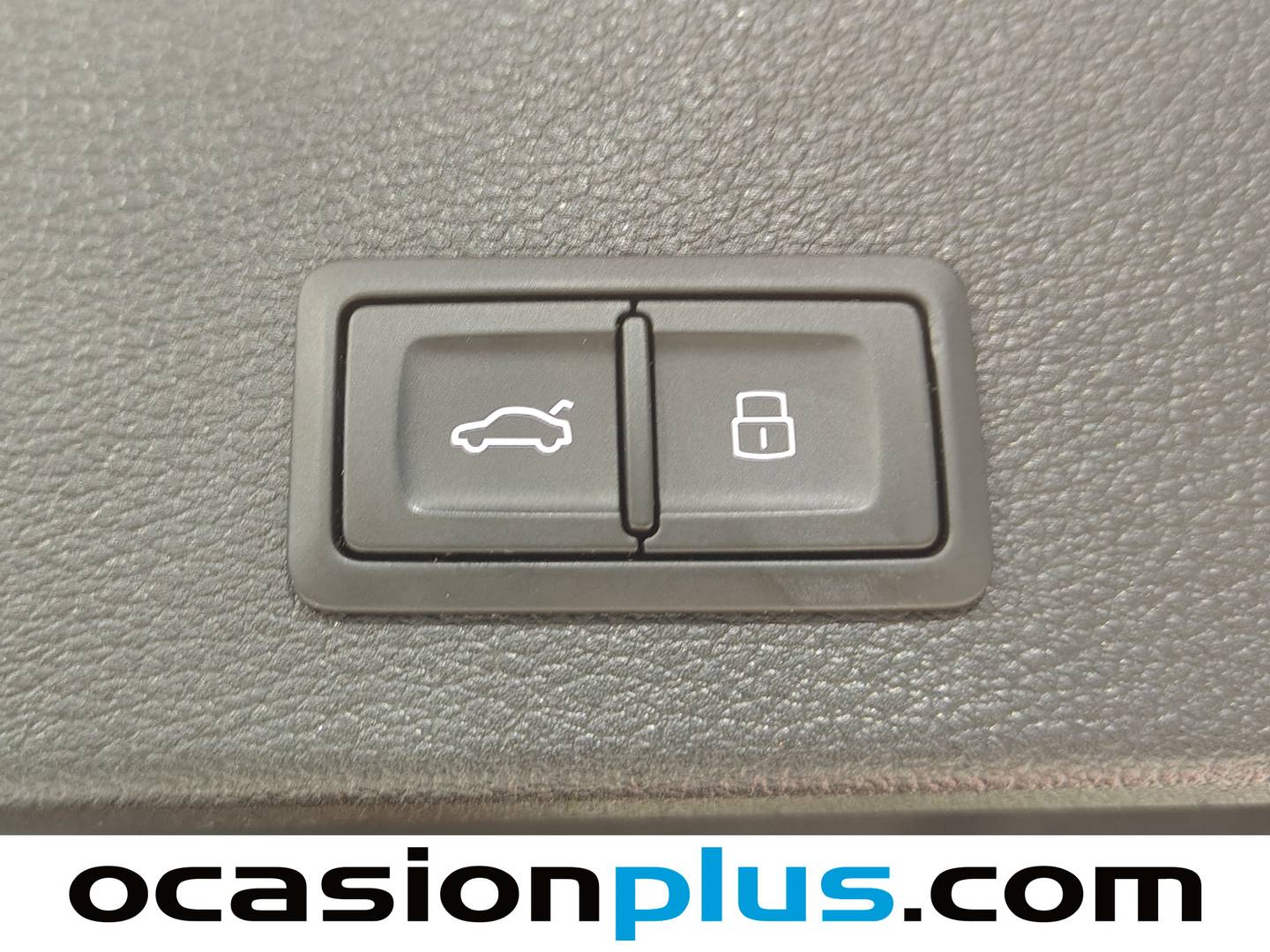 Foto Audi Q2 Audi Q2 Adrenalin 30 TDI (116 CV) S tronic Pack S-Line