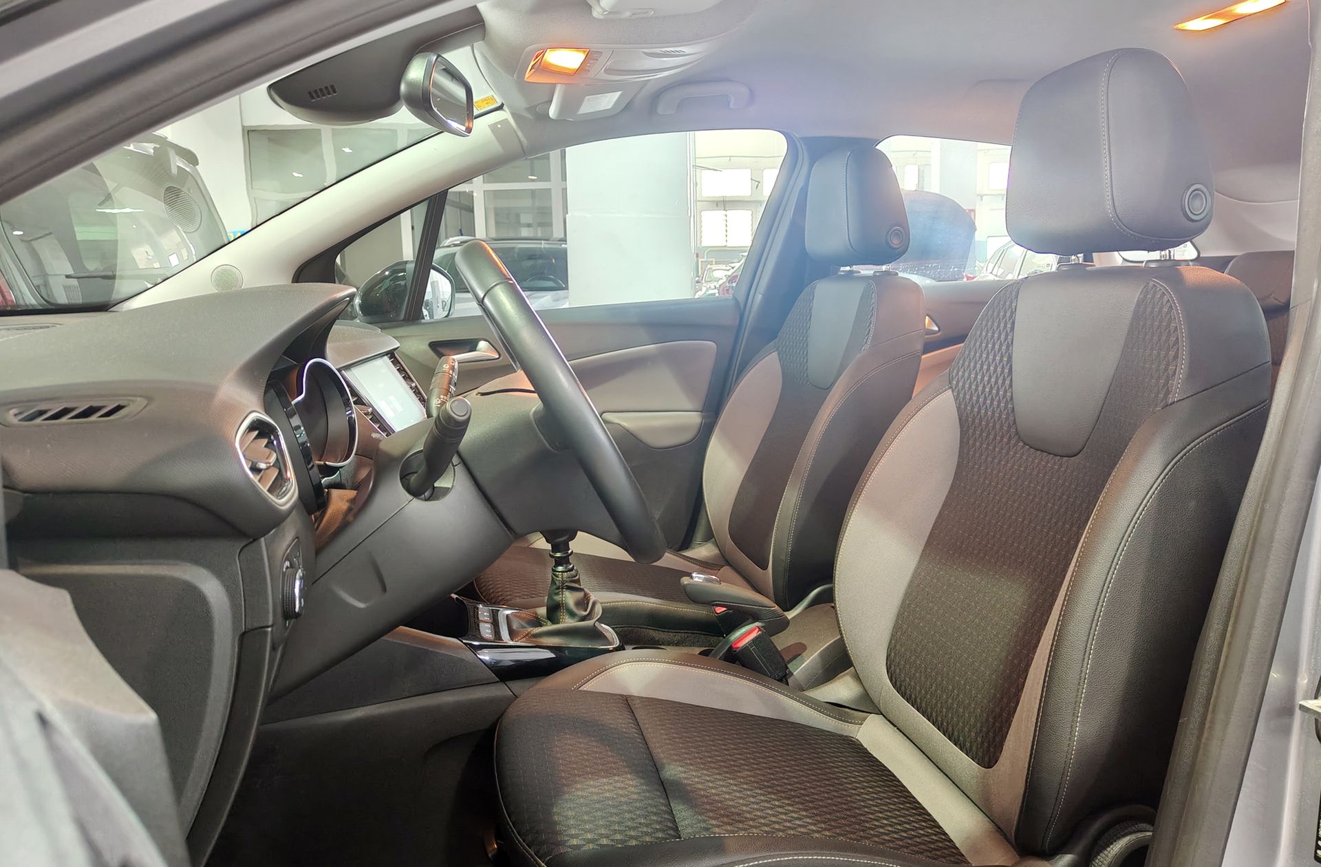 Opel Crossland 1.2 Innovation - foto 11