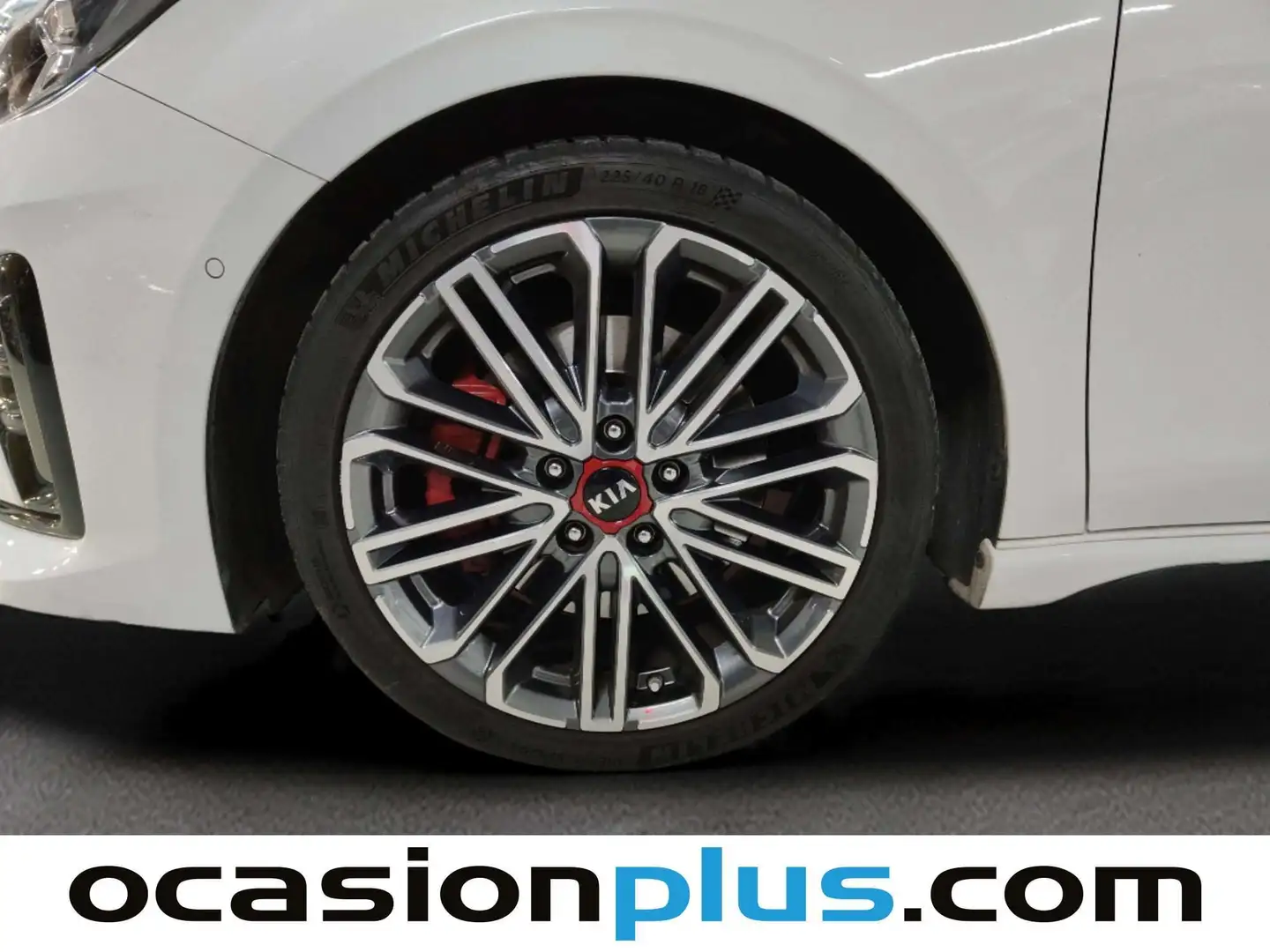 Foto KIA Ceed Kia Ceed 1.6 T-GDi GT (204 CV)