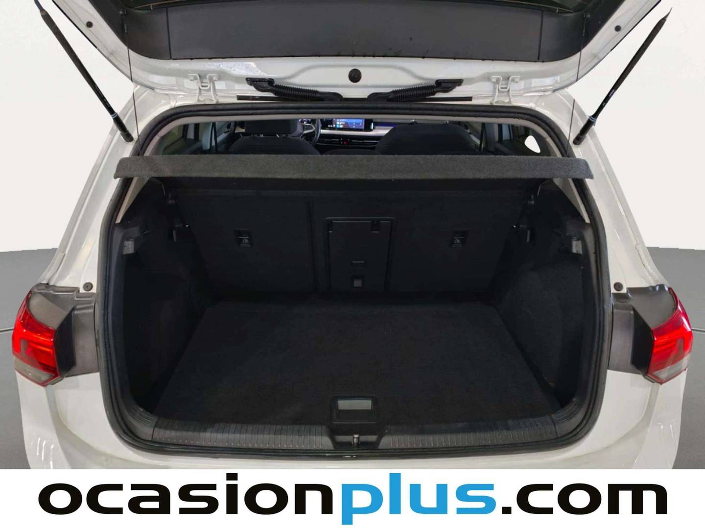 Fotos maletero Volkswagen Golf Volkswagen Golf Life 1.0 eTSI (110 CV) DSG