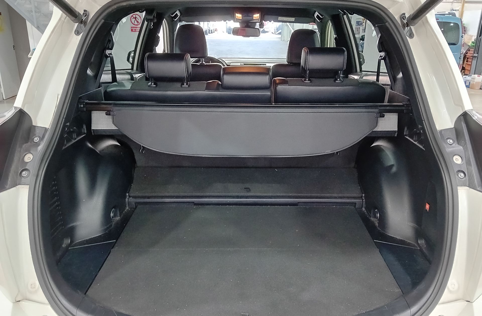 Toyota RAV4 2.5l hybrid Feel! 2WD - foto 18