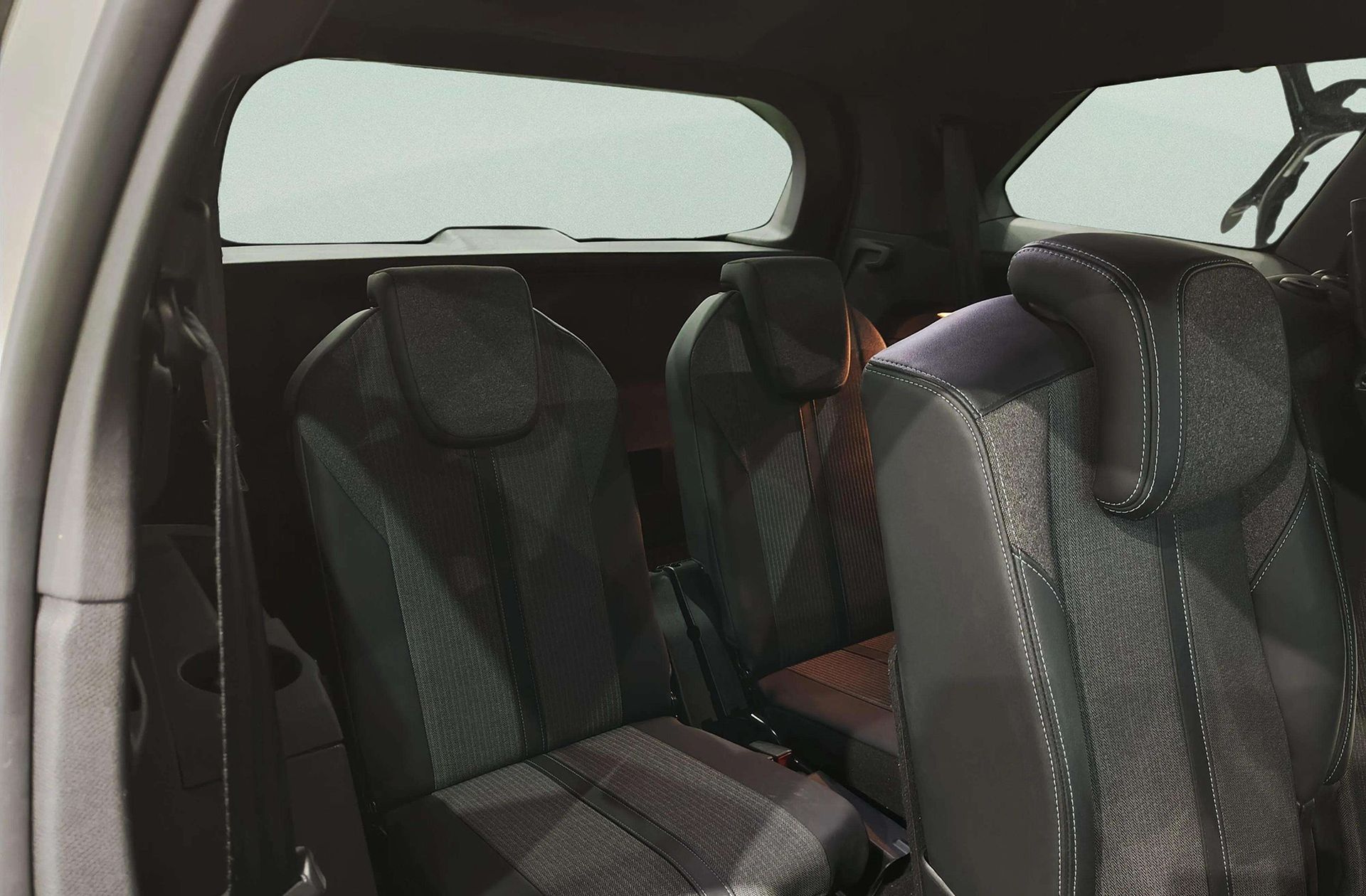Peugeot 5008 1.2 Allure Pack eDCS6 7 plazas - foto 6
