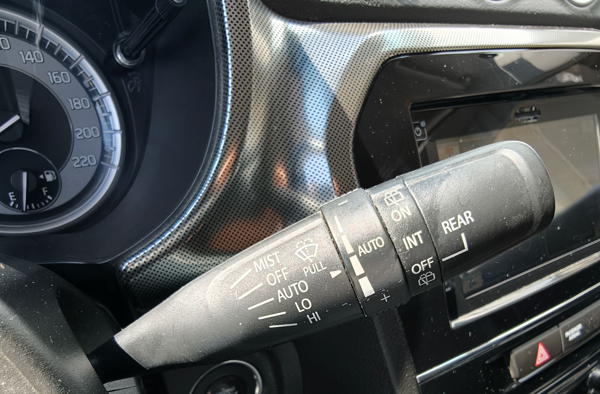 Suzuki Vitara 1.4 Turbo Mild Hybrid GLE 4WD - foto 27