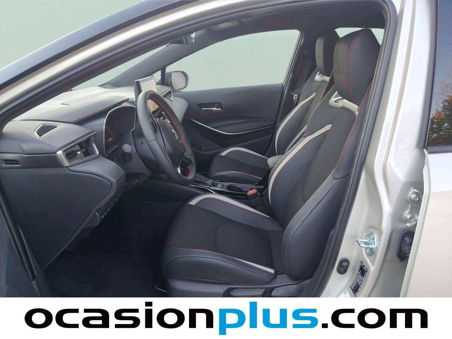 Foto asientos delanteros Toyota Corolla Toyota Corolla 140H GR-Sport (140 CV)