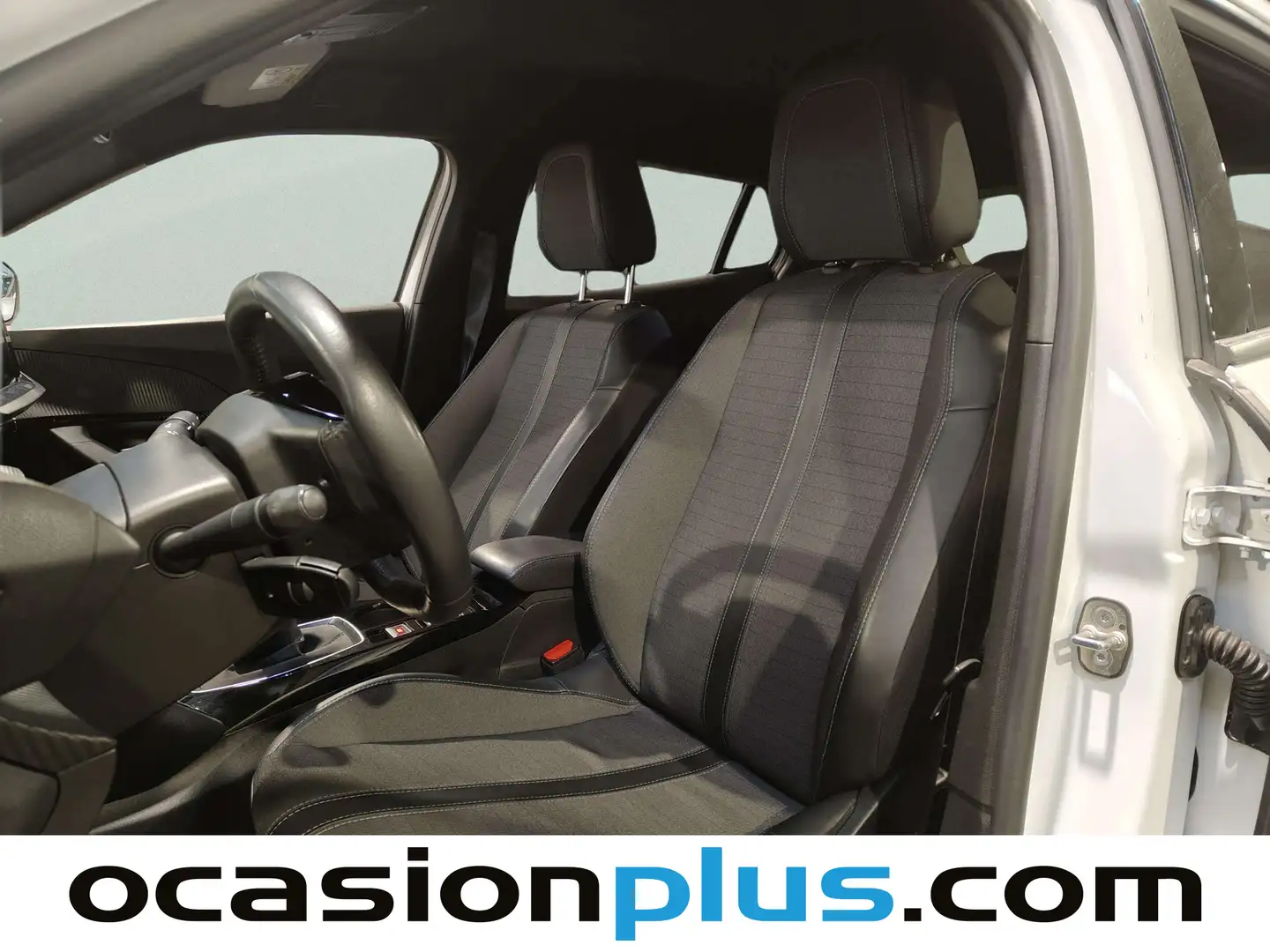 Foto Peugeot 2008 Peugeot 2008 PureTech 130 S&S Allure Pack (130 CV)