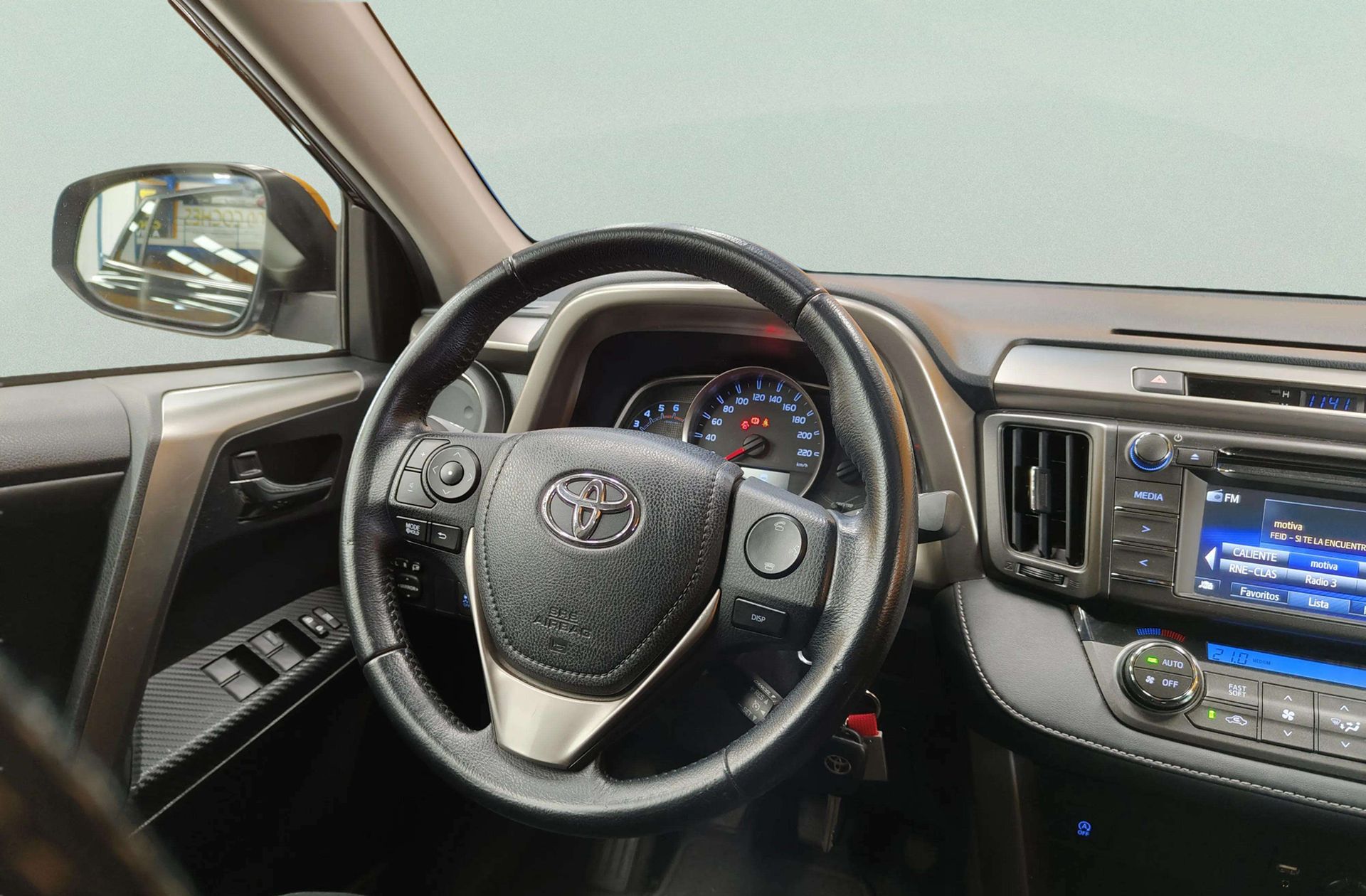 Toyota RAV4 120D Advance 4x2 - foto 21