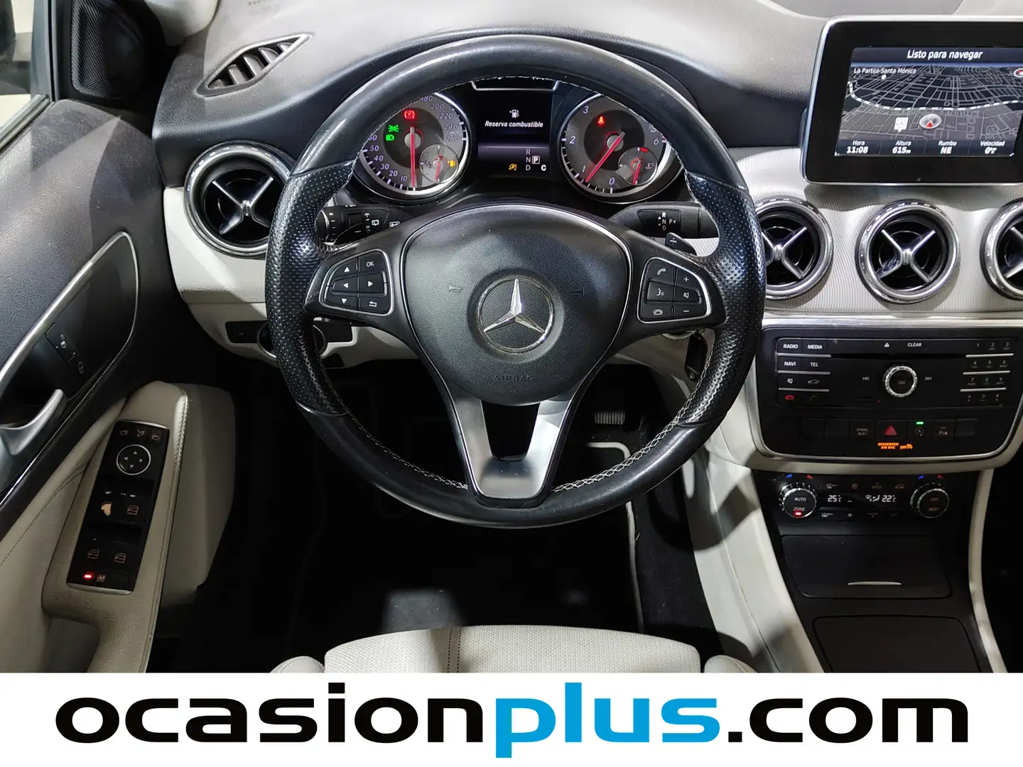 Foto Mercedes GLA Mercedes-Benz GLA GLA 200 d Urban (136 CV)