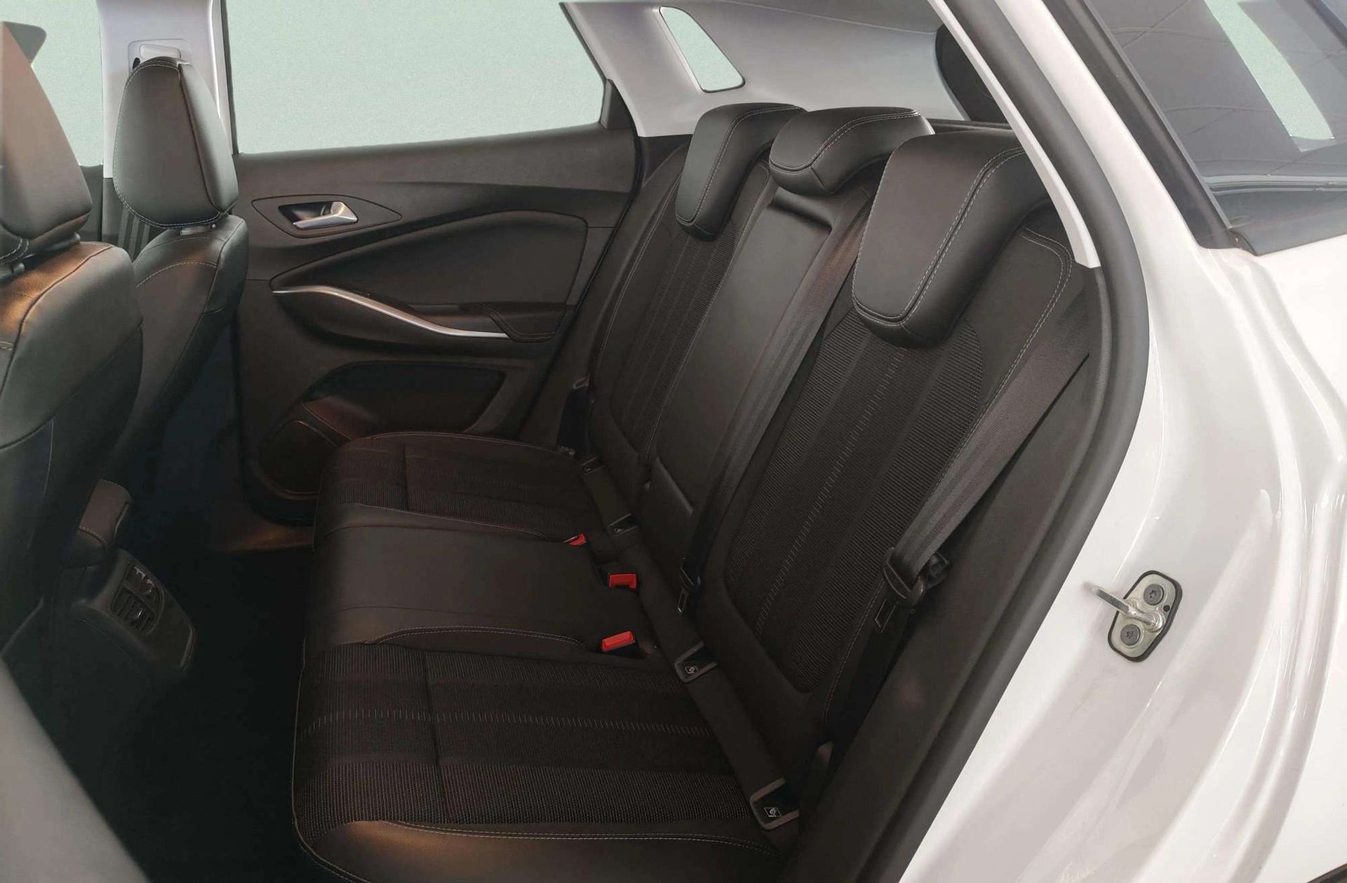 Opel Grandland 1.2 Turbo XHT GS - foto 15