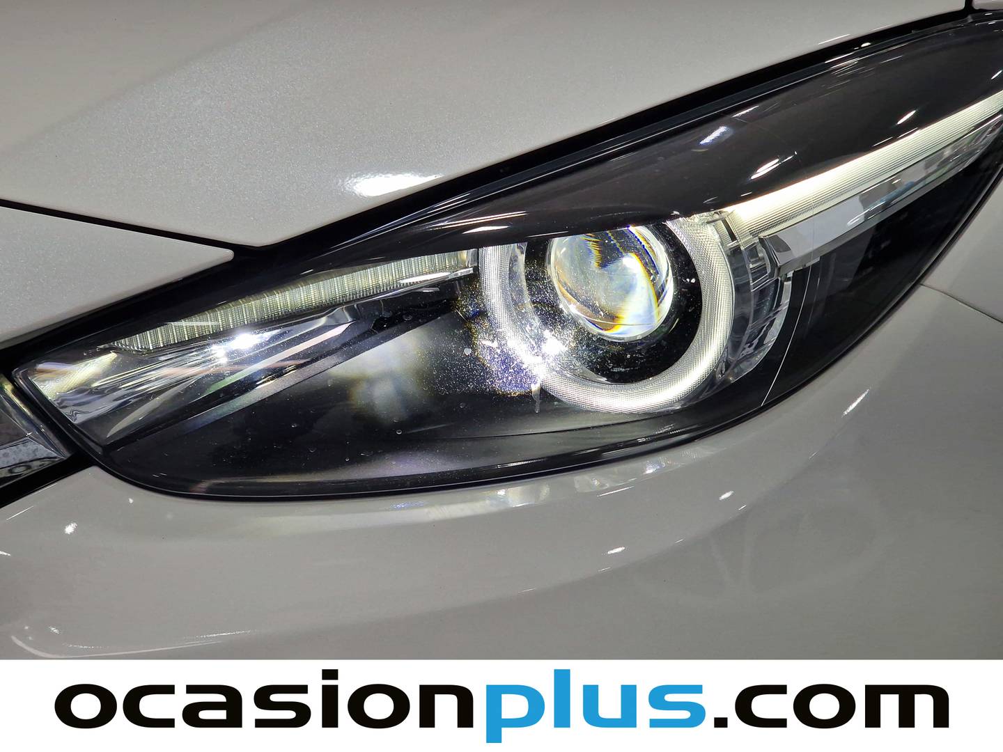 Acabados Mazda Mazda3 Mazda Mazda 3 2.0 GE Black Tech Edition MT(120 CV)