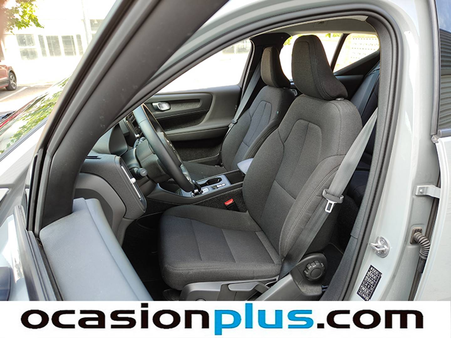 Foto Volvo XC40 Volvo XC40 T2 Essential Auto (129 CV)