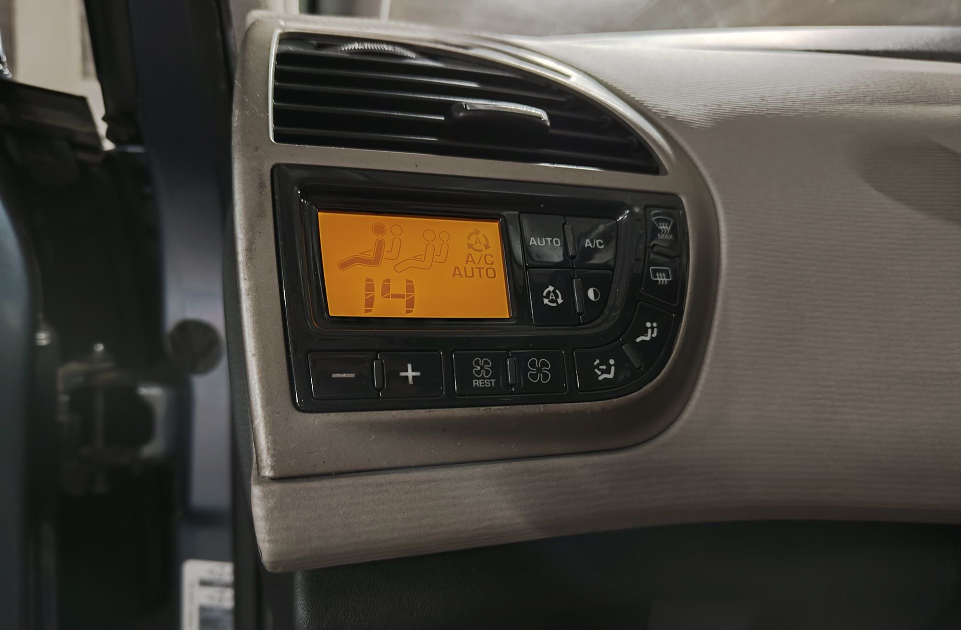 Citroën C4 Picasso 1.6 HDi Exclusive - foto 20
