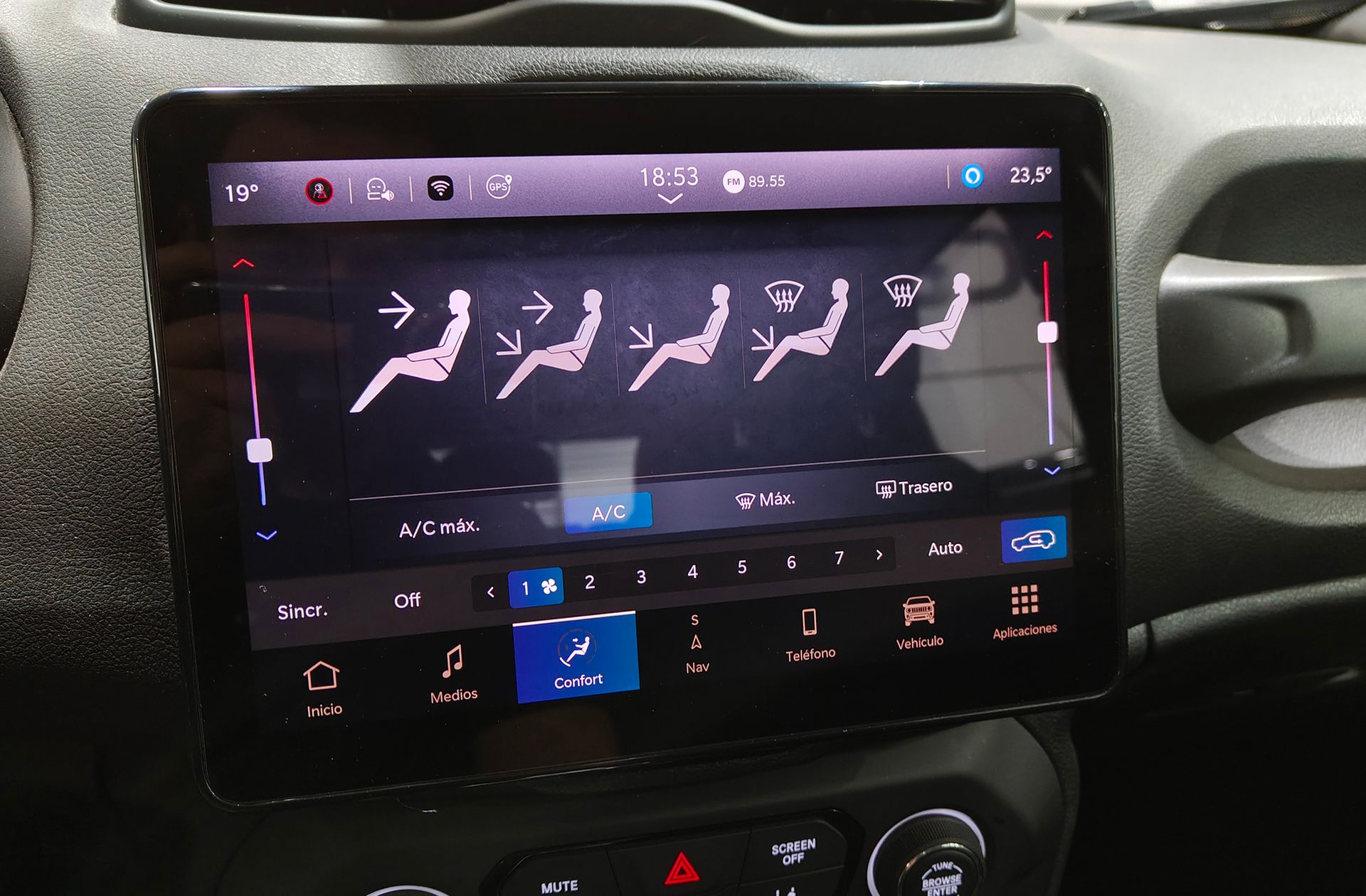 Jeep Renegade eHybrid 1.5 Limited ATX - foto 31