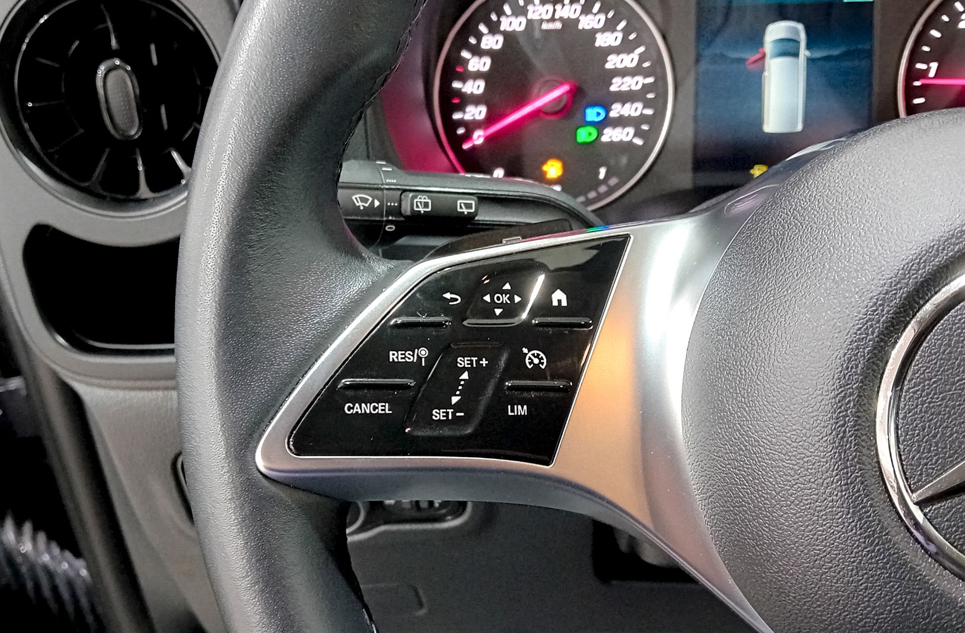 Mercedes-Benz Vito 114 CDI Tourer Pro Larga 9 plazas - foto 26
