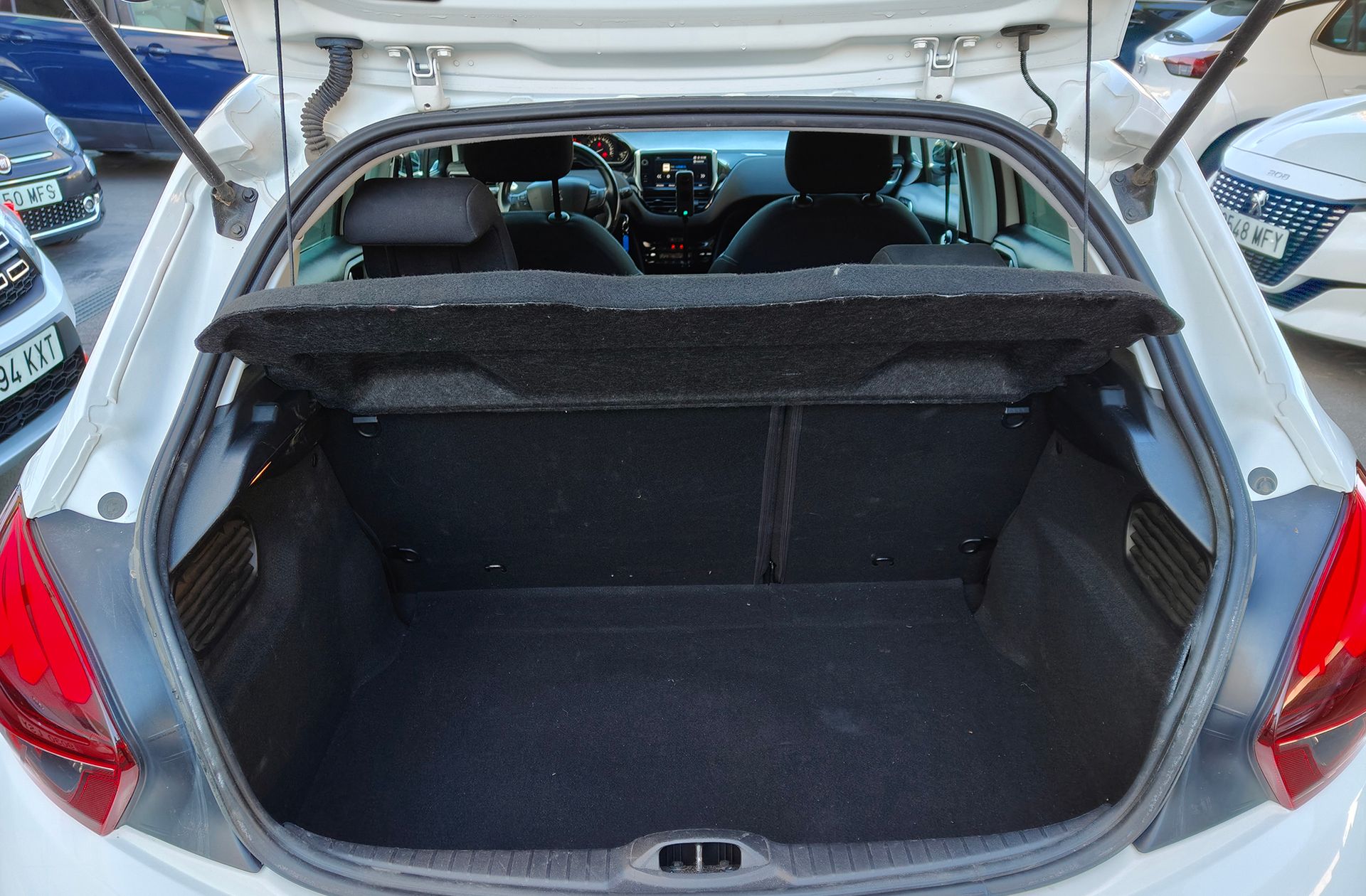 Peugeot 208 1.2 PureTech Allure - foto 18