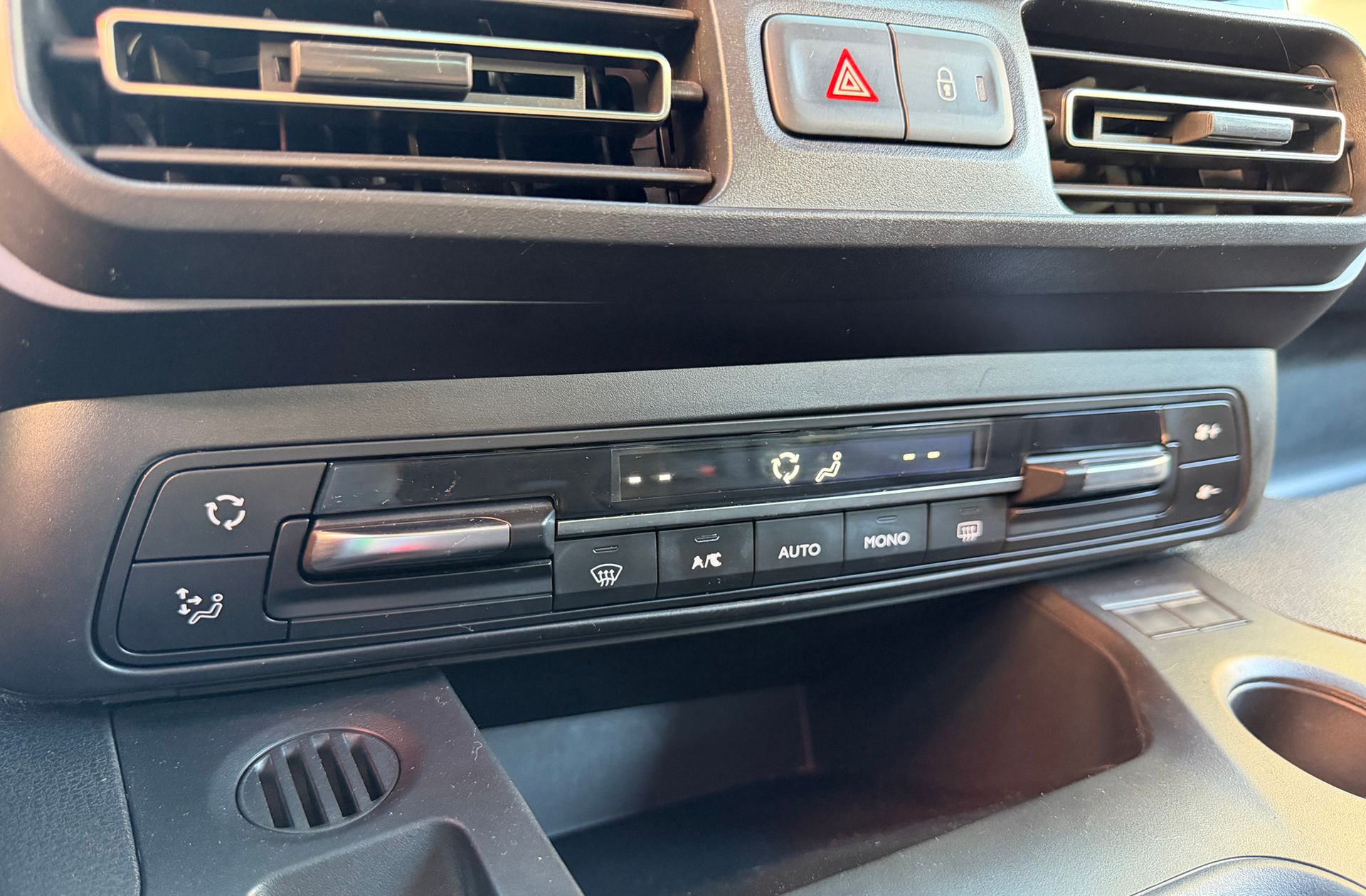 Peugeot Rifter BlueHDi 130 Allure Standard - foto 32
