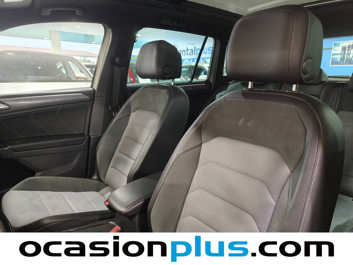 Equipamiento del Volkswagen Tiguan Volkswagen Tiguan Sport 1.4 TSI 4Motion (150 CV) DSG PACK R-Line