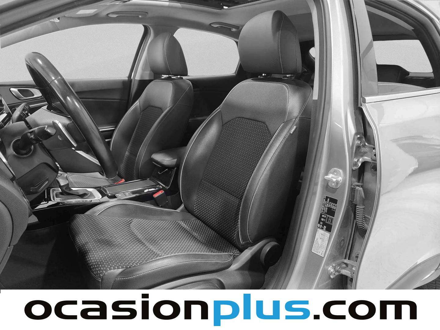 Foto asientos delanteros KIA XCeed KIA XCeed 1.6 MHEV Emotion DCT (136 CV)