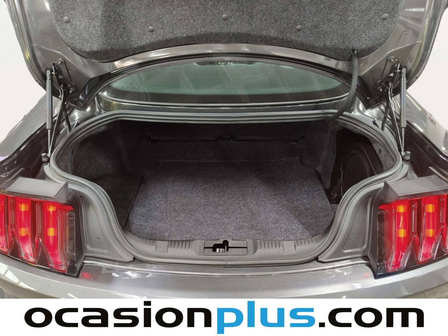 Fotos maletero Ford Mustang Ford Mustang 5.0 Ti-VCT V8 Mustang GT Fastback AT (450 CV)