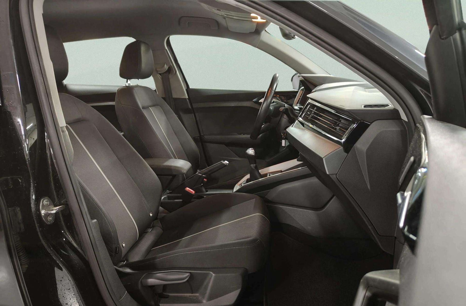 Audi A1 Sportback Advanced 30 TFSI - foto 17