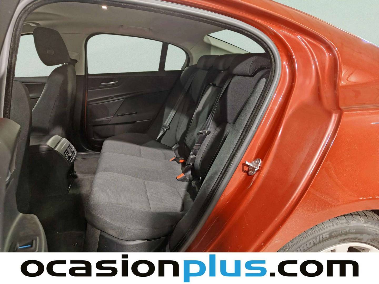 Foto Jaguar XE Jaguar XE 2.0 Diesel Pure RWD Auto (180 CV)