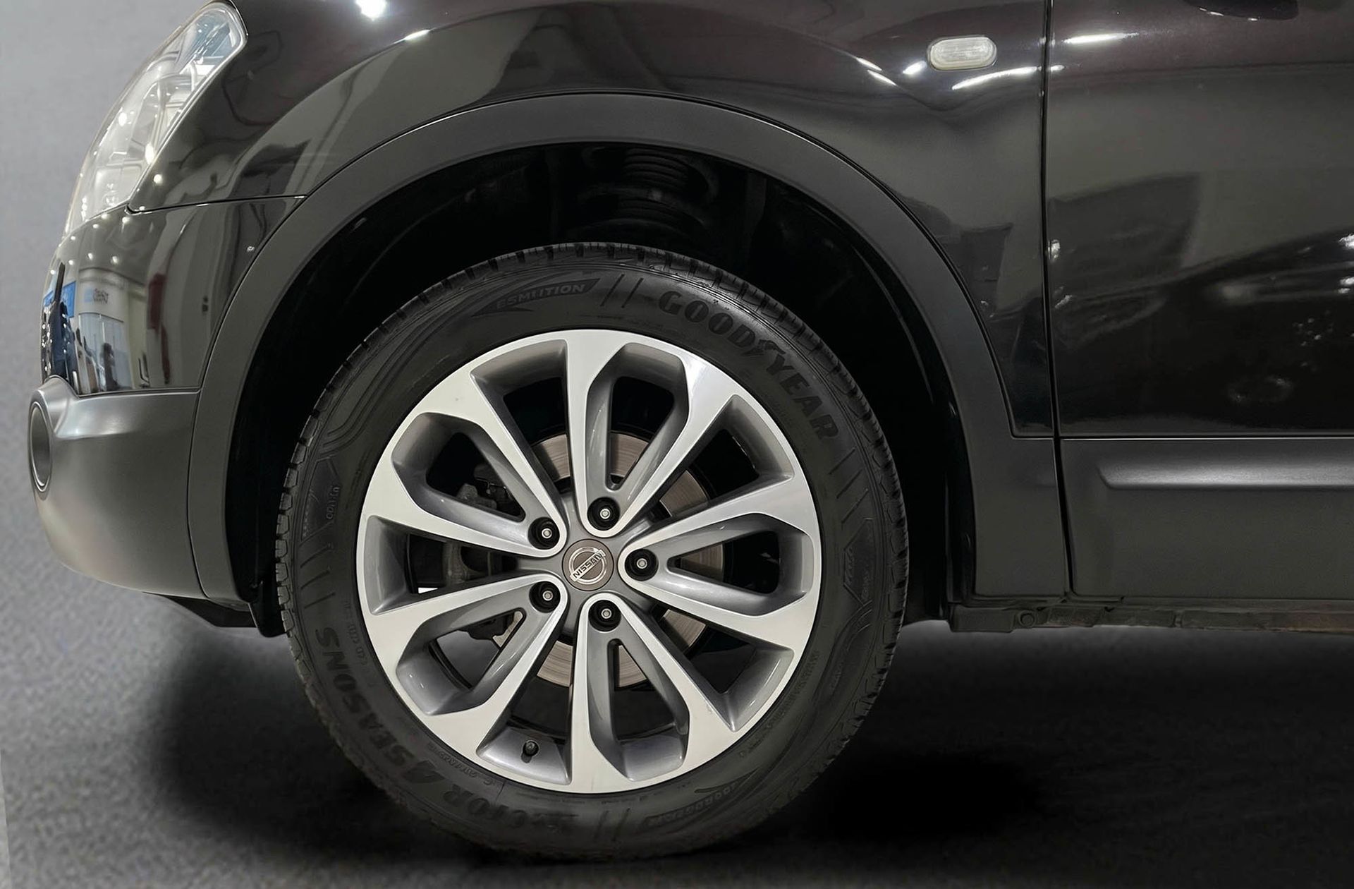 Nissan Qashqai 2.0 Tekna Premium 4x4 - foto 34