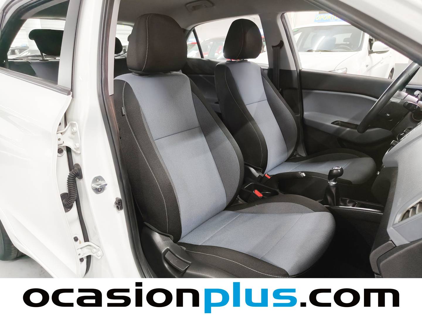 Foto Hyundai i20 Hyundai i20 1.2 MPI Link (84 CV)