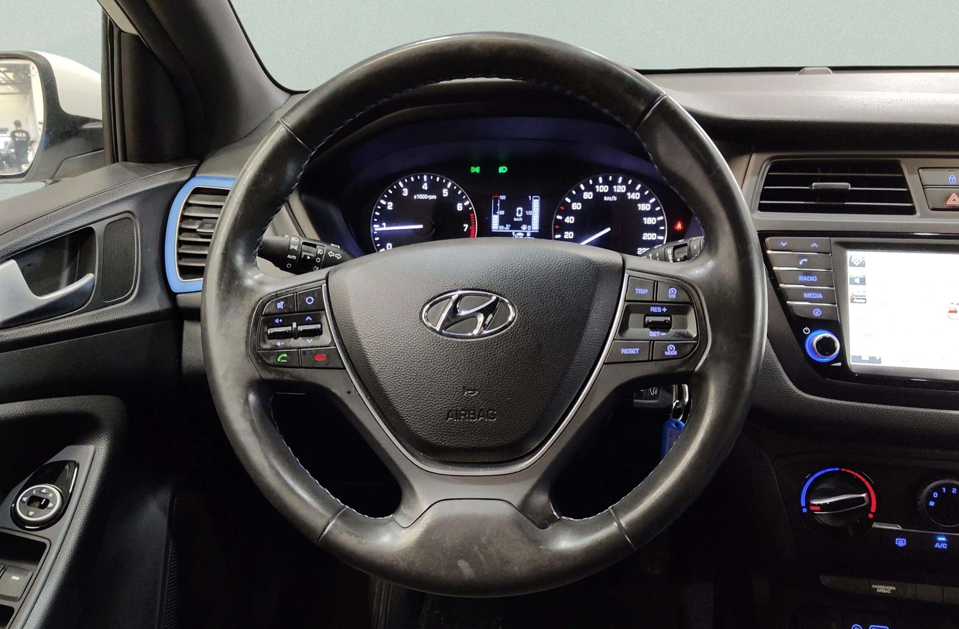 Hyundai i20 1.2 MPI Klass Go! Nav - foto 28